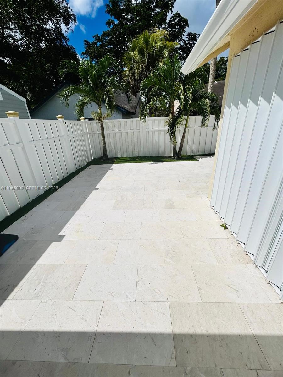 7342 NW 38th Pl Coral Springs, FL 33065