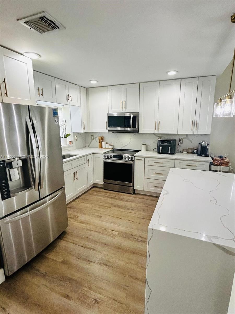 7342 NW 38th Pl Coral Springs, FL 33065