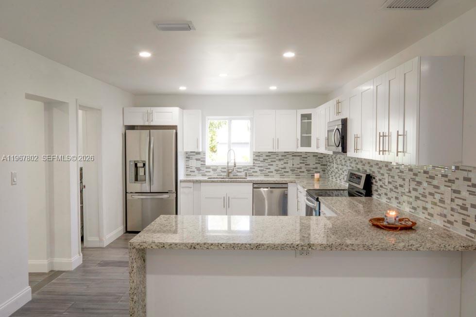 6634 SW 76th Ter South Miami, FL 33143