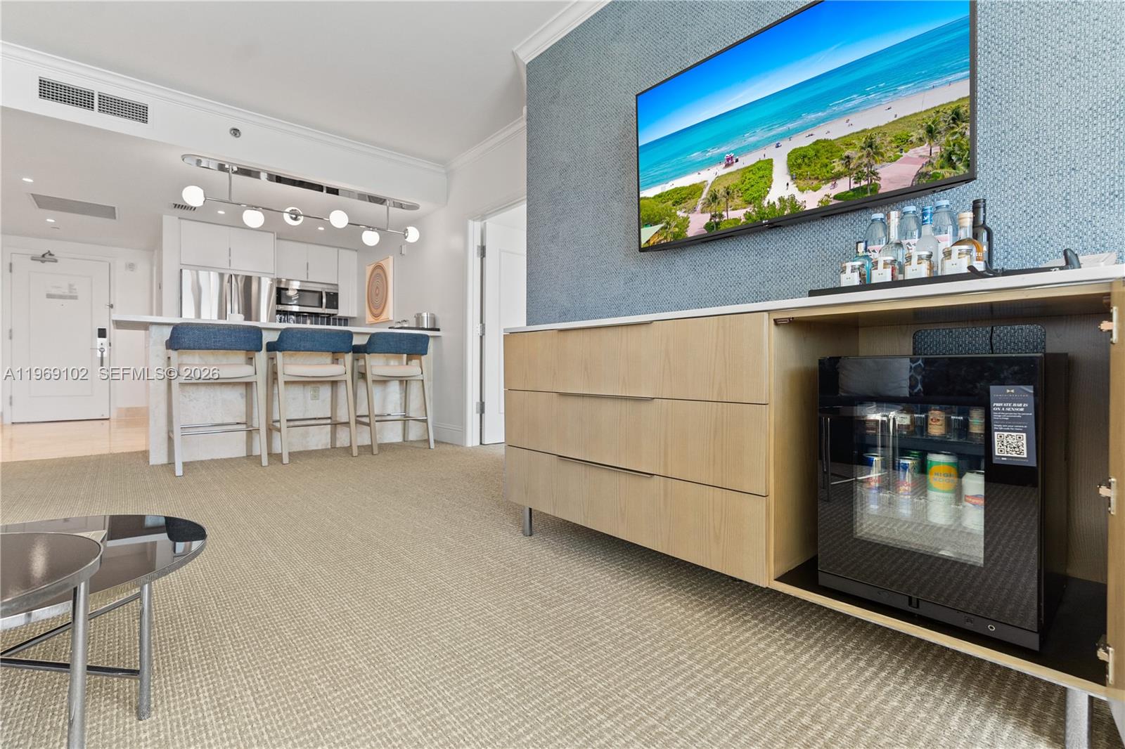 4401 Collins Ave #1706 Miami Beach, FL 33140