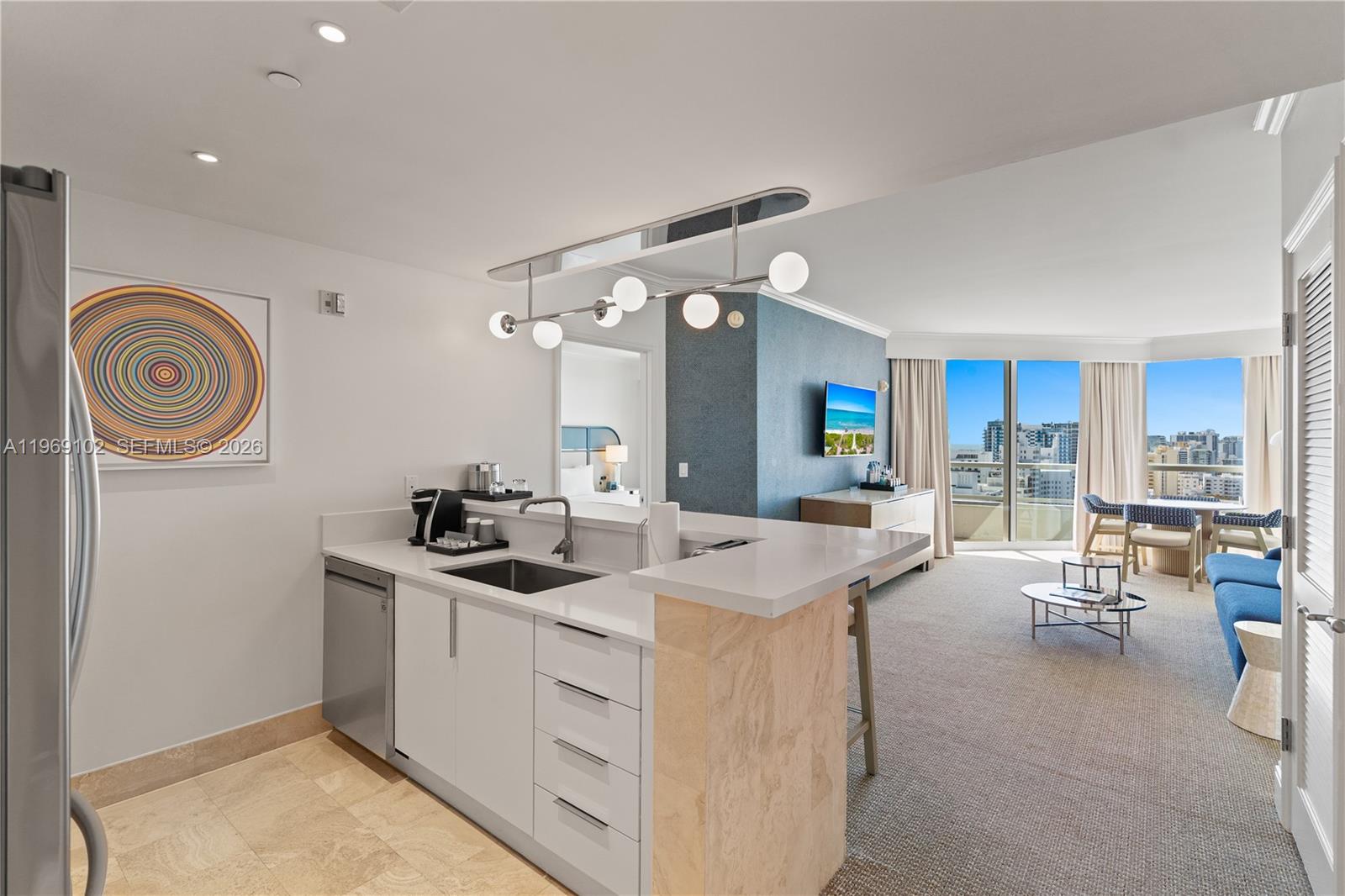 4401 Collins Ave #1706 Miami Beach, FL 33140