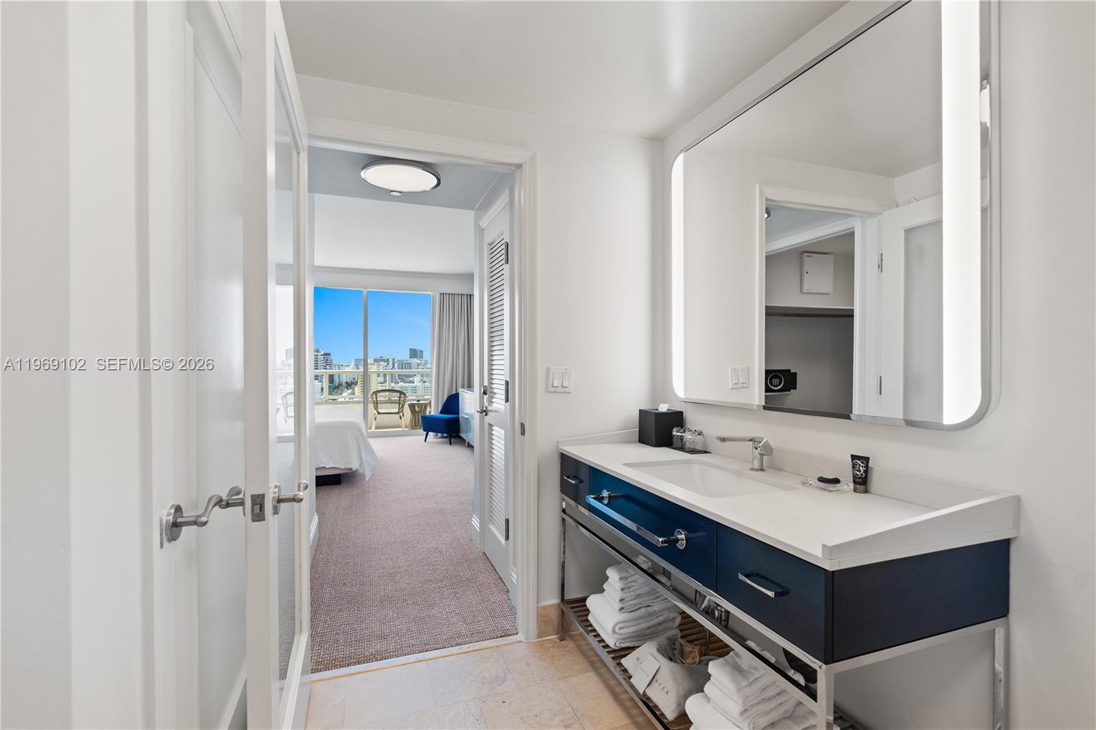 4401 Collins Ave #1706 Miami Beach, FL 33140