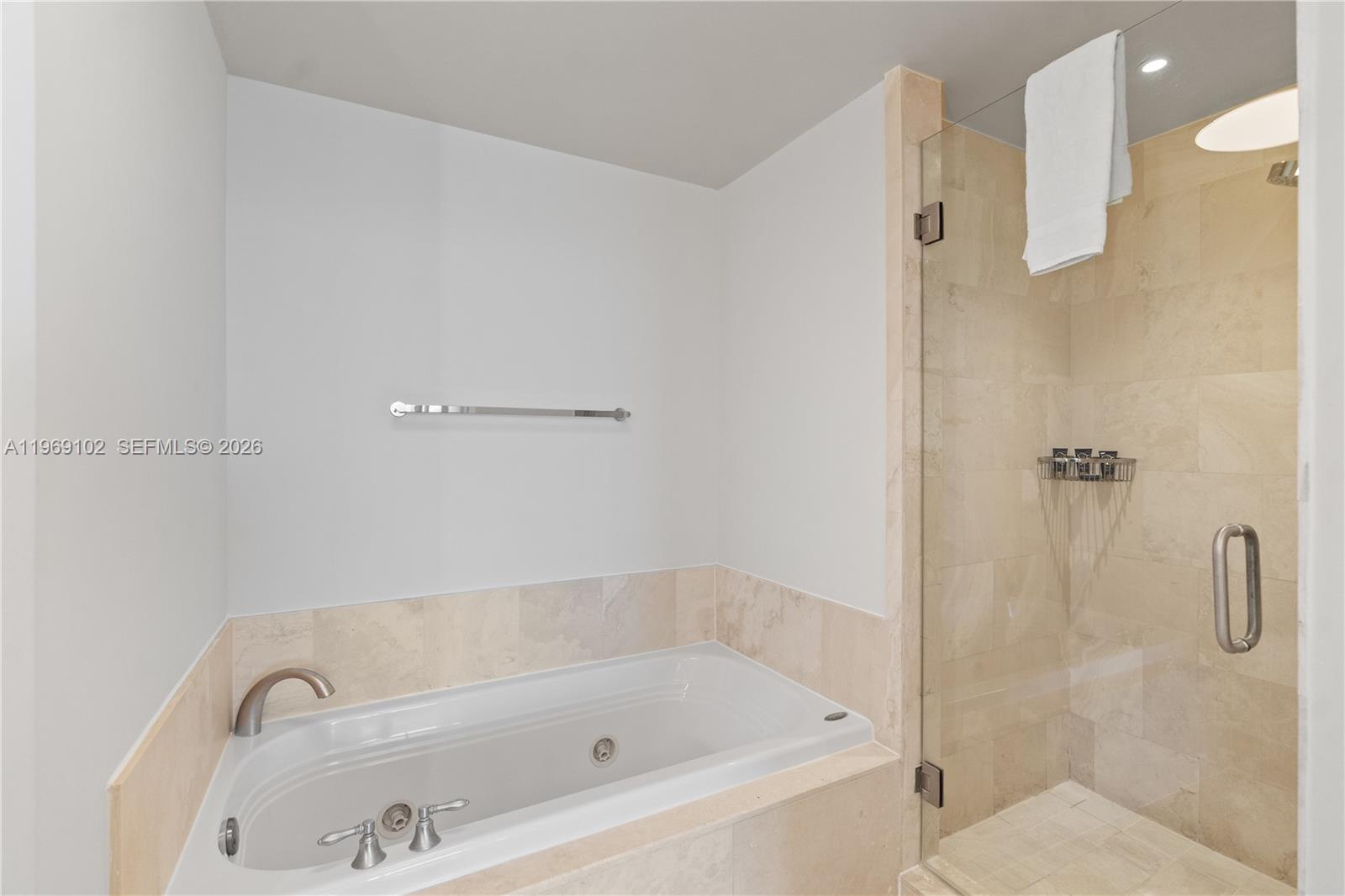 4401 Collins Ave #1706 Miami Beach, FL 33140