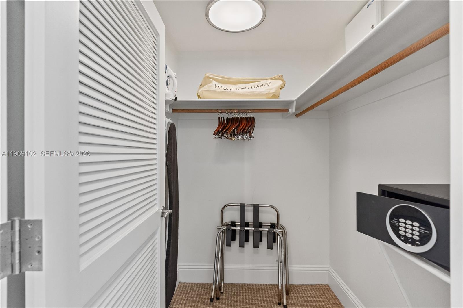 4401 Collins Ave #1706 Miami Beach, FL 33140