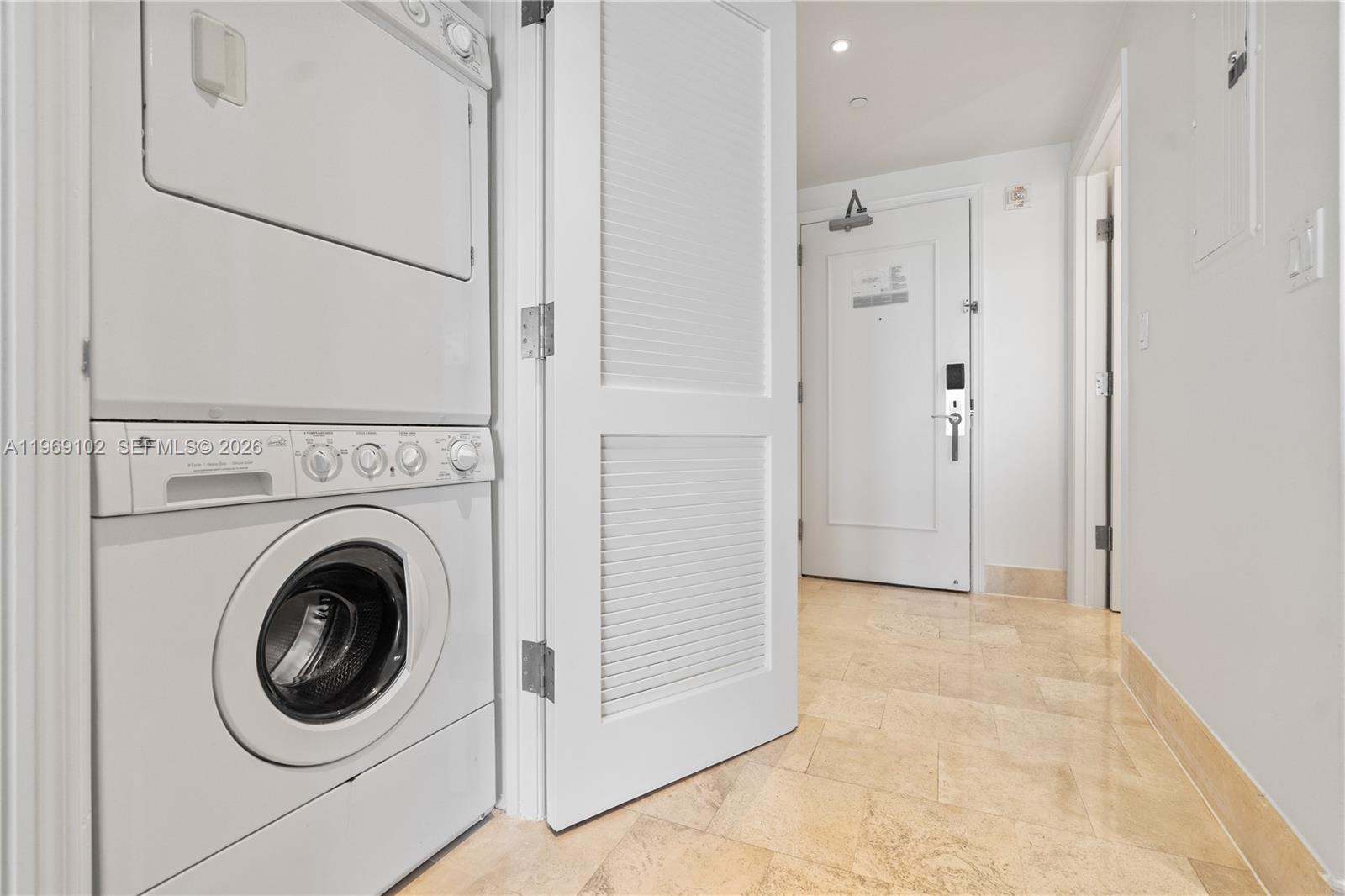 4401 Collins Ave #1706 Miami Beach, FL 33140