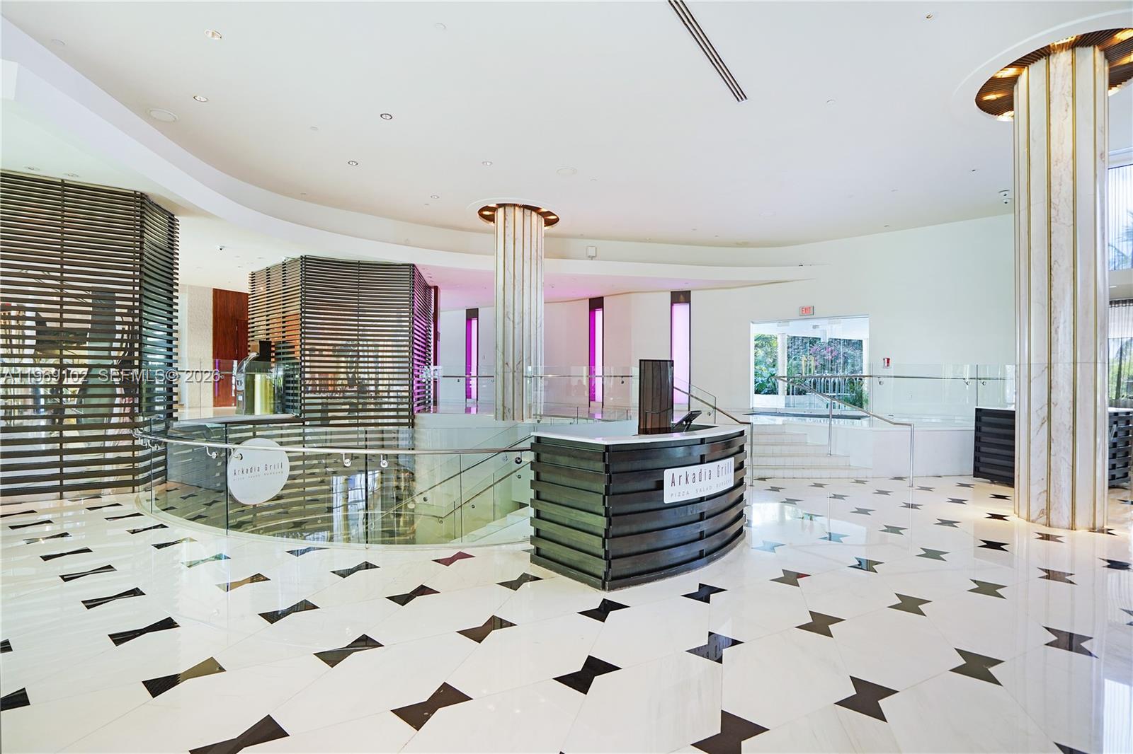 4401 Collins Ave #1706 Miami Beach, FL 33140
