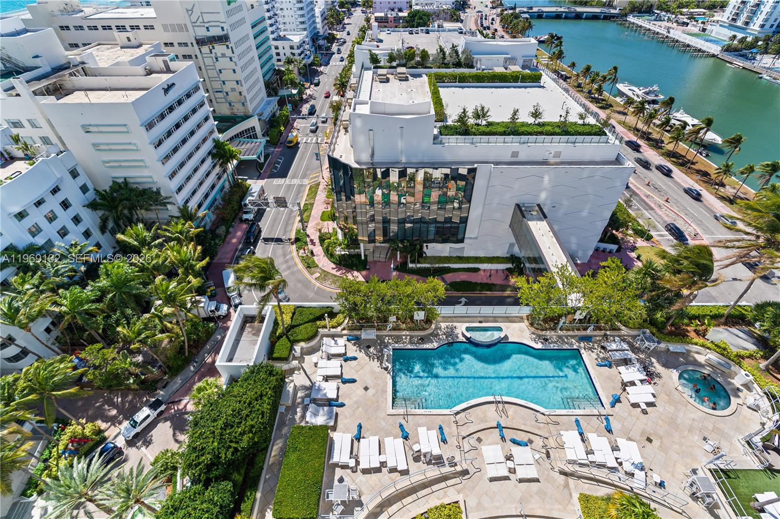 4401 Collins Ave #1706 Miami Beach, FL 33140