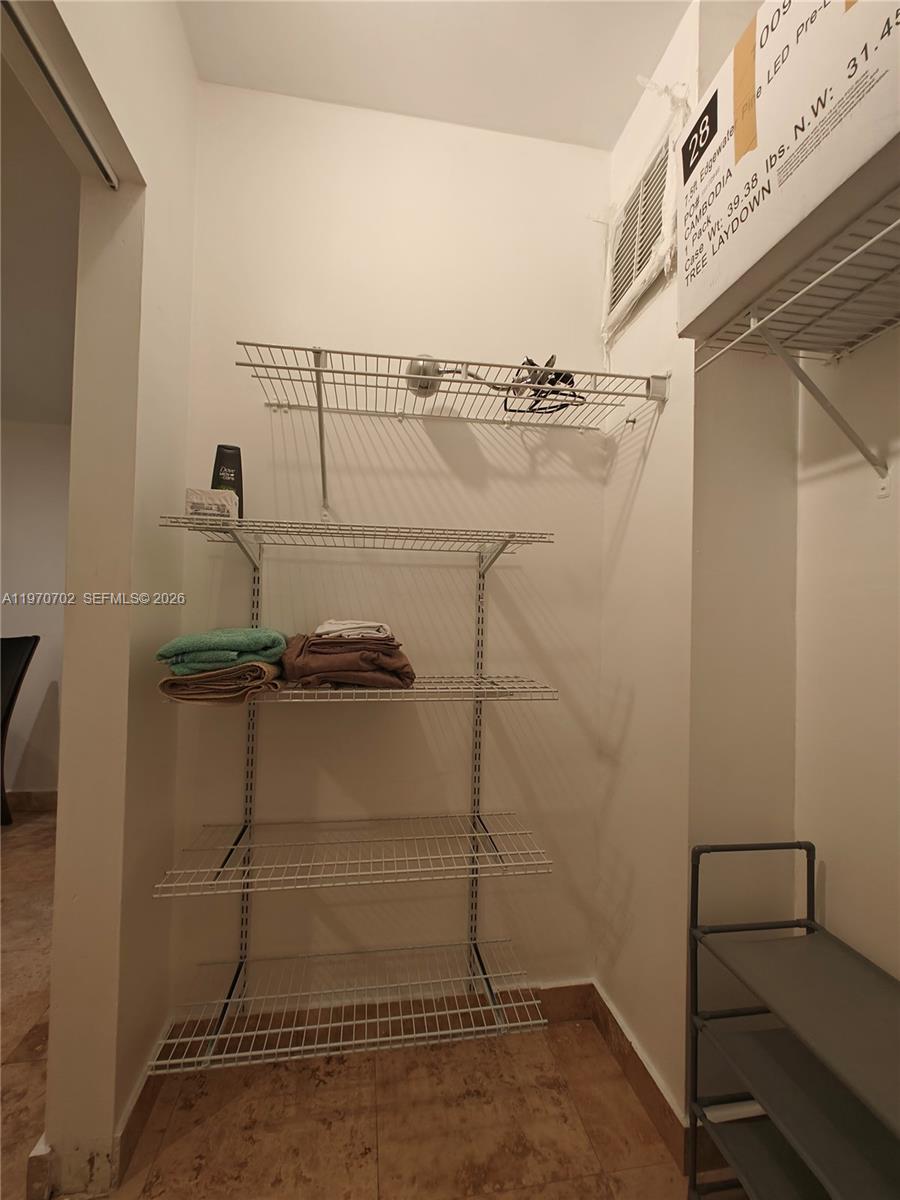 999 Brickell Bay Dr #303 Miami, FL 33131