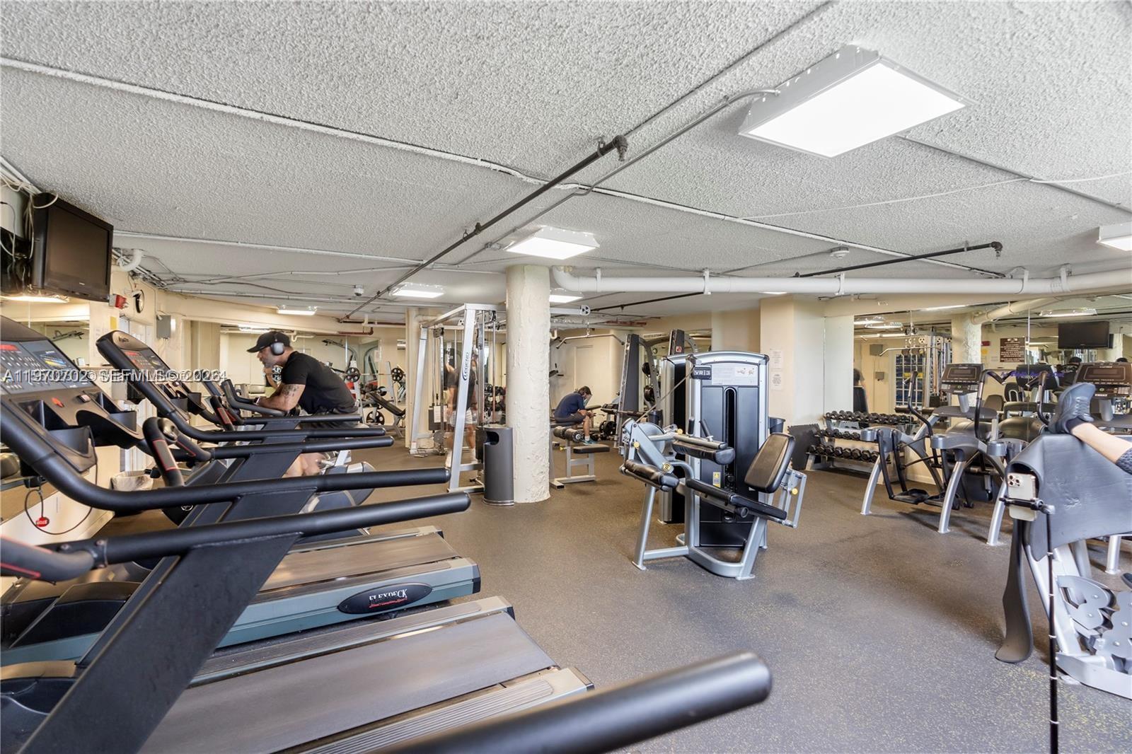 999 Brickell Bay Dr #303 Miami, FL 33131