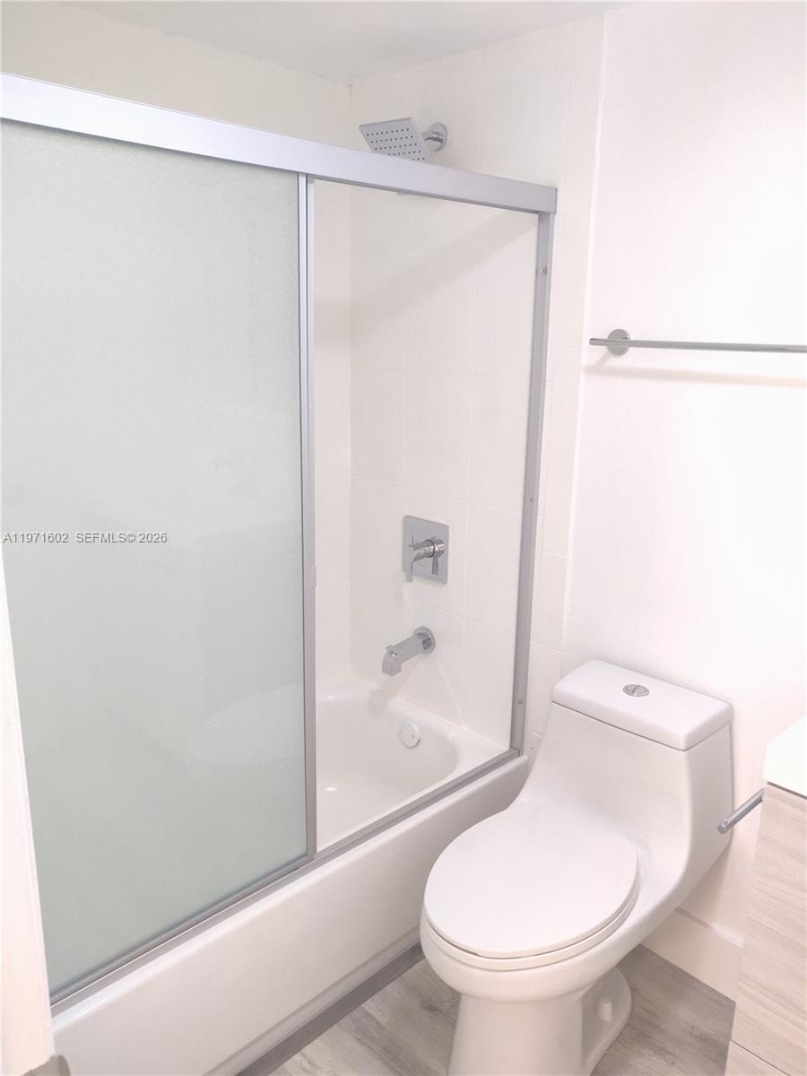 540 Brickell Key Dr #414 Miami, FL 33131