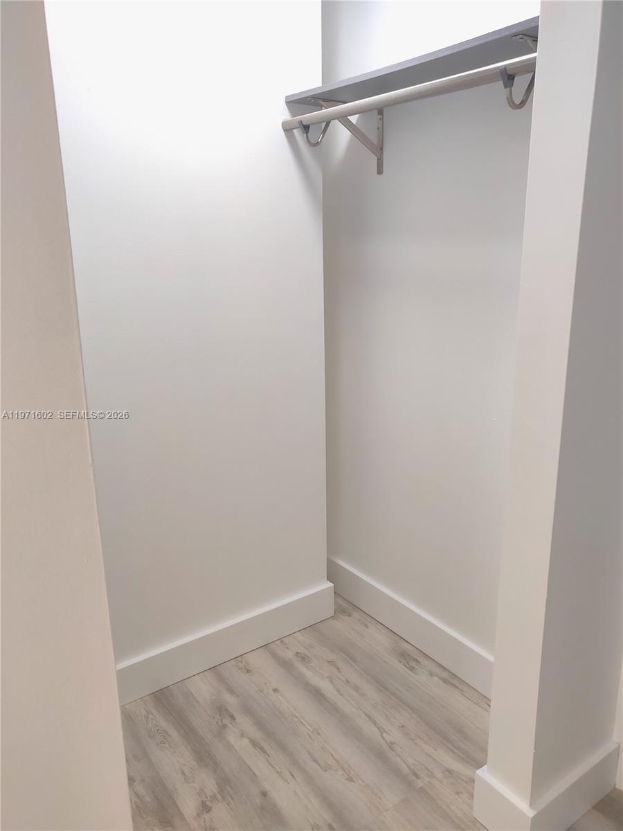 540 Brickell Key Dr #414 Miami, FL 33131