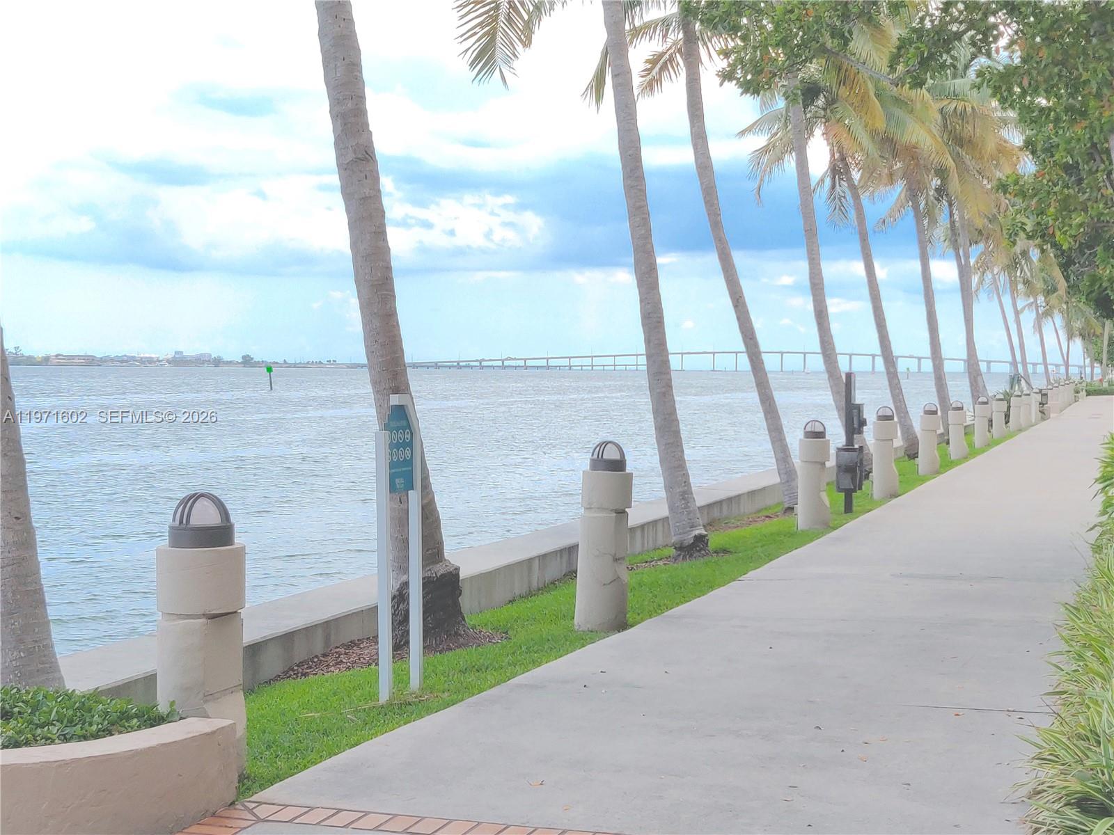 540 Brickell Key Dr #414 Miami, FL 33131