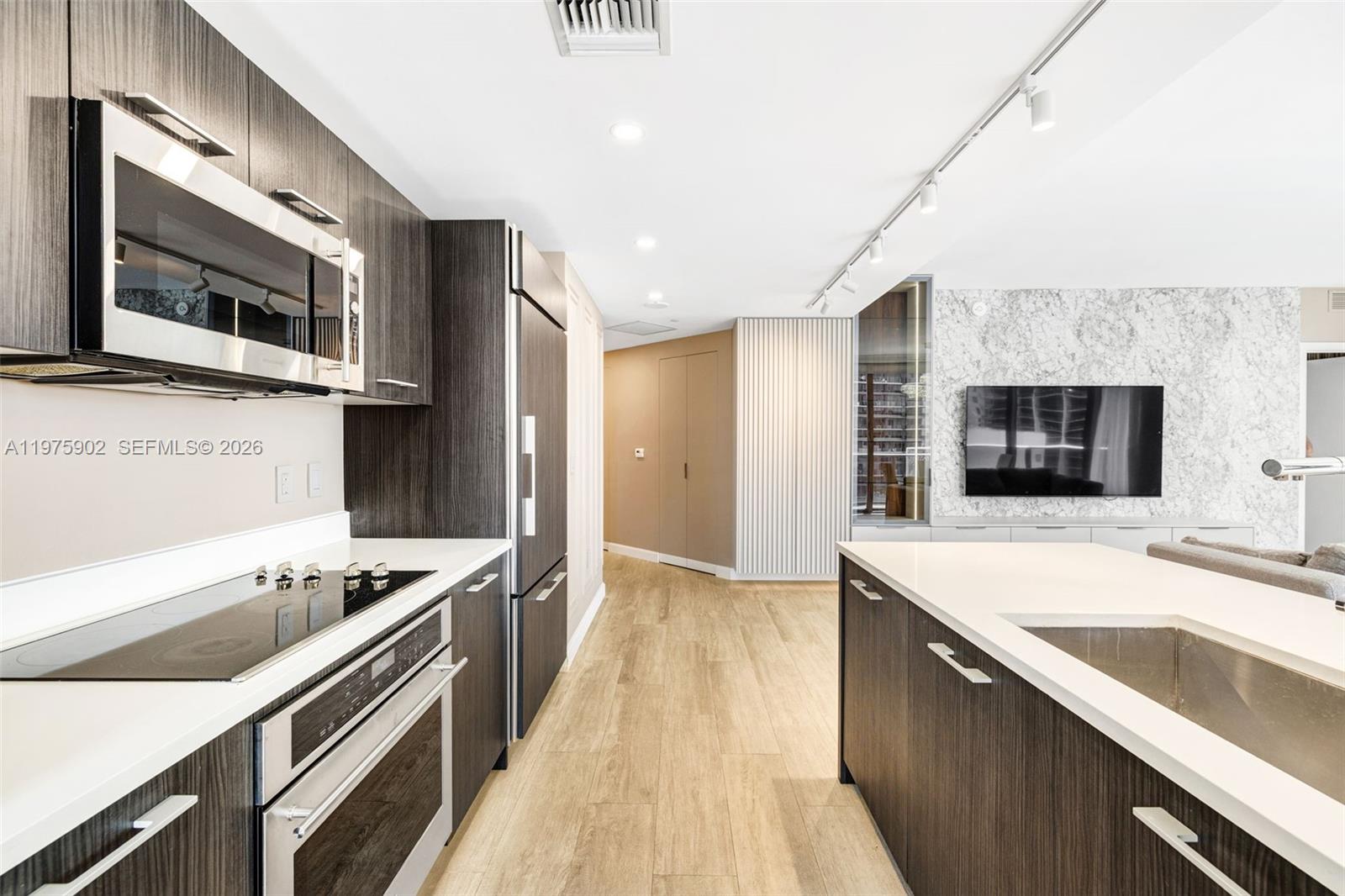 image Brickell Heights East10