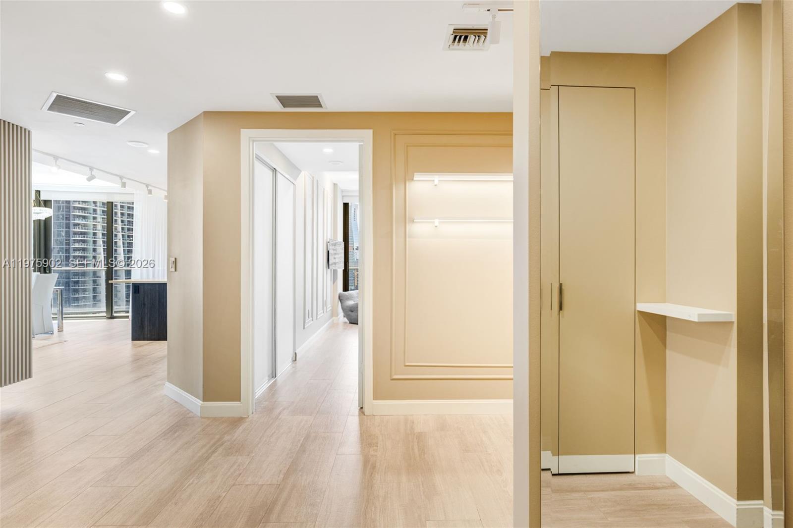 image Brickell Heights East23