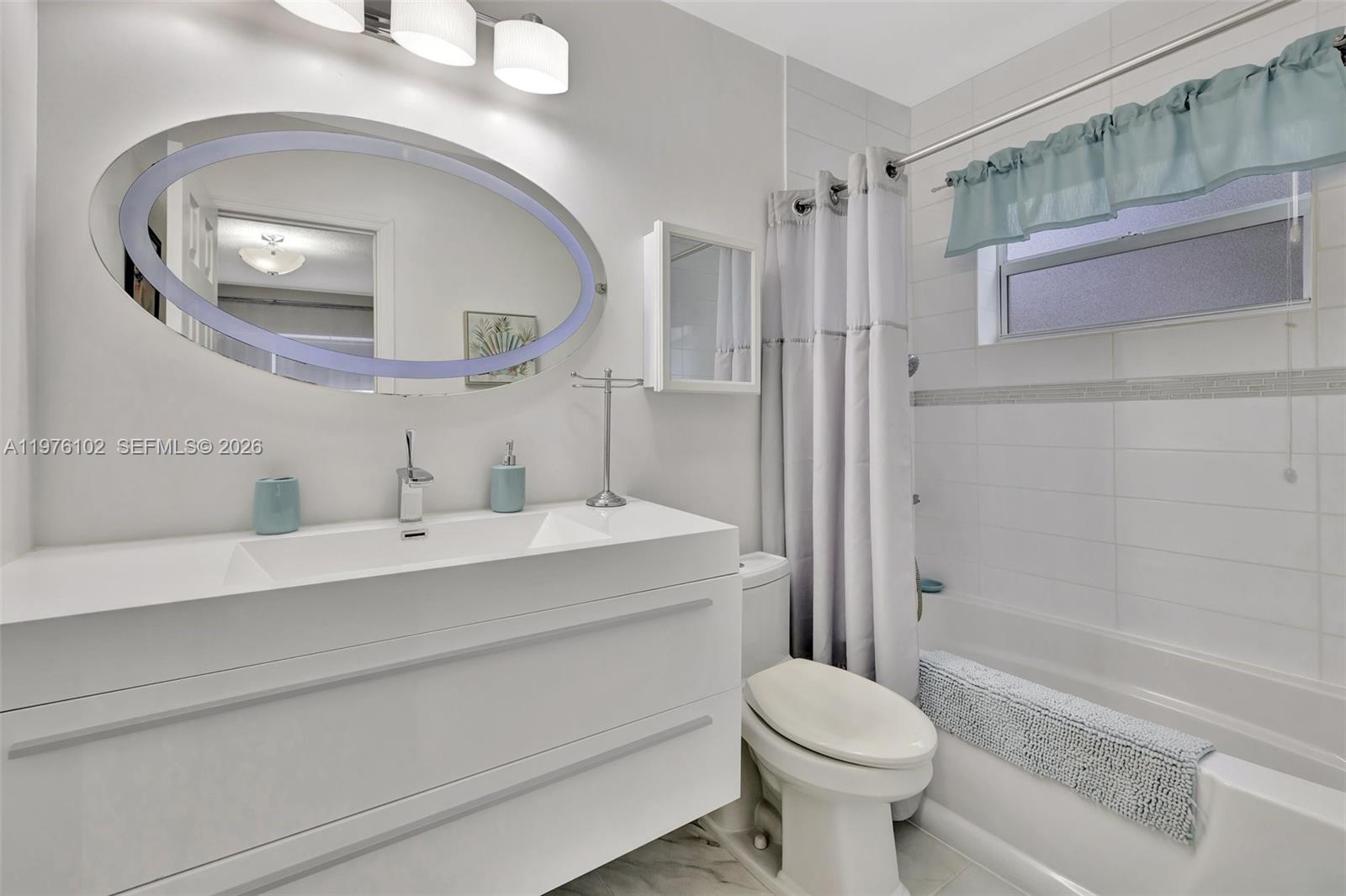 4705 NW 35th St #501 Lauderdale Lakes, FL 33319