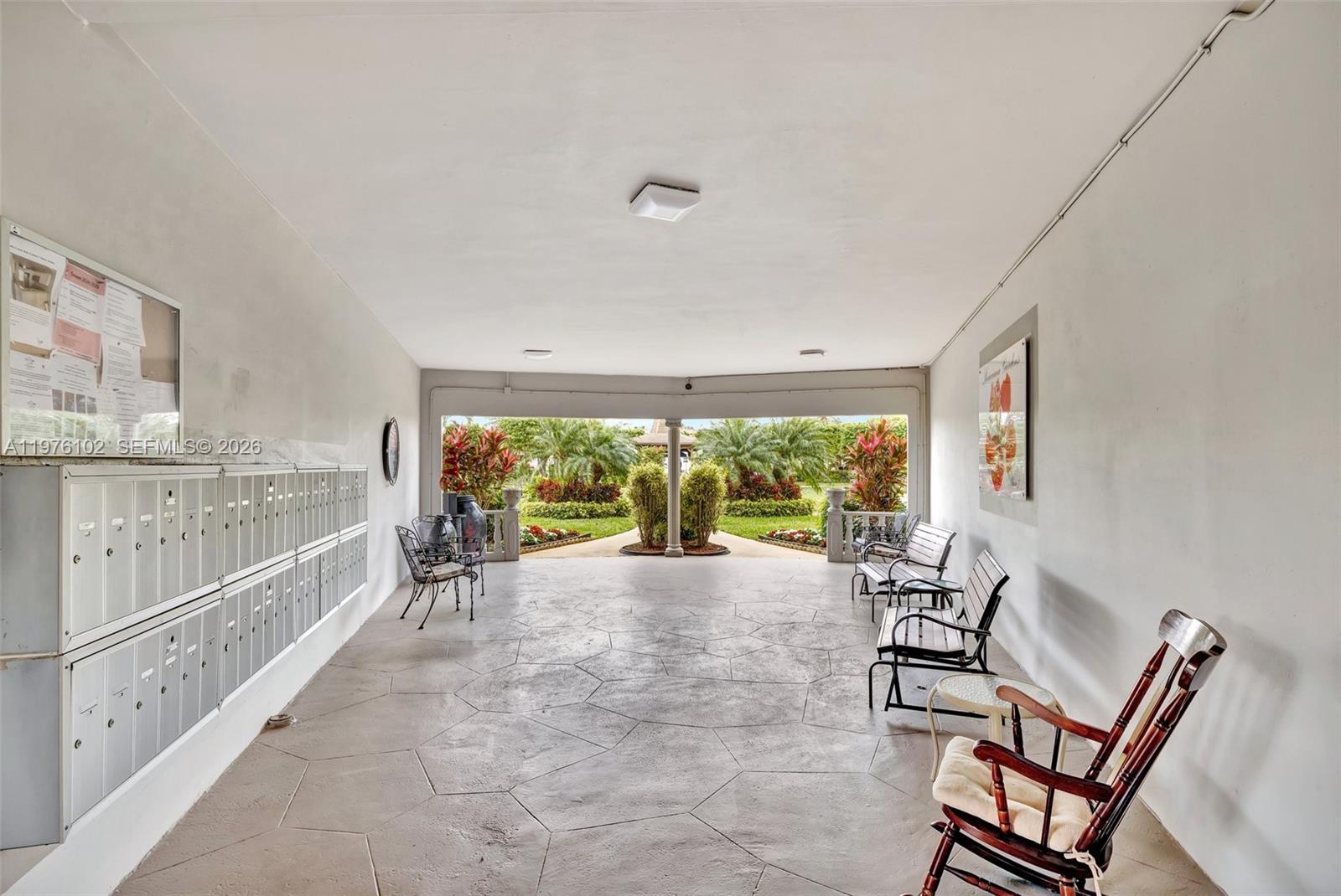 4705 NW 35th St #501 Lauderdale Lakes, FL 33319