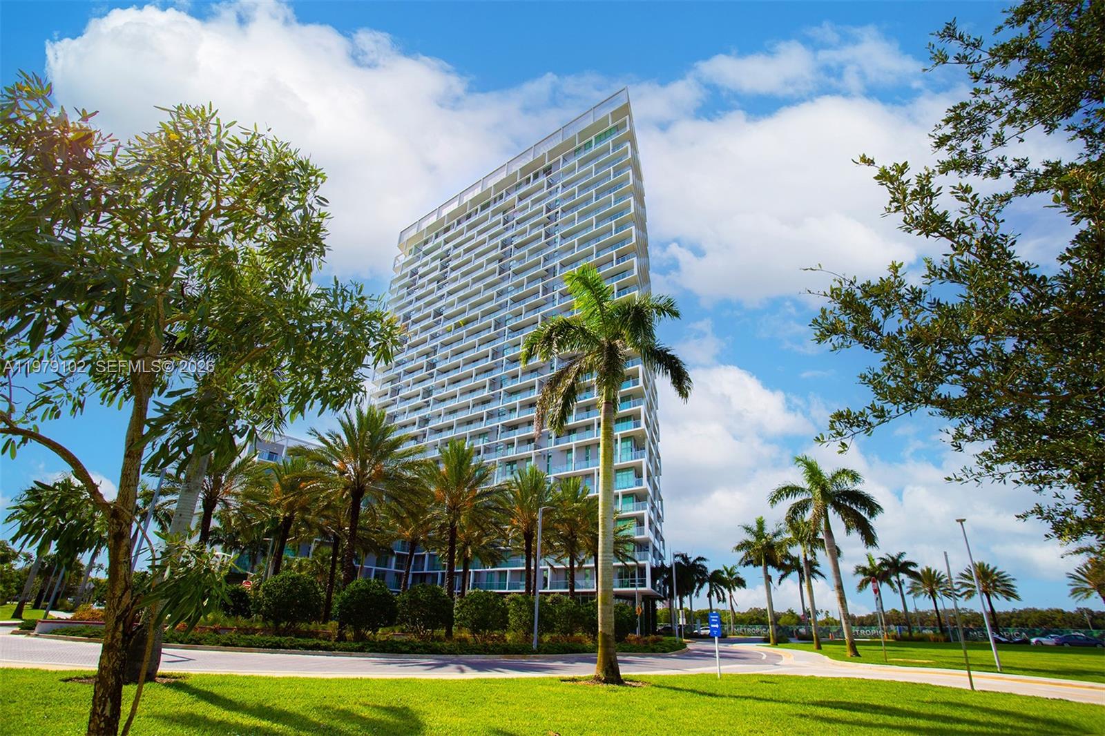 2000 Metropica Way #PH02 Sunrise, FL 33323