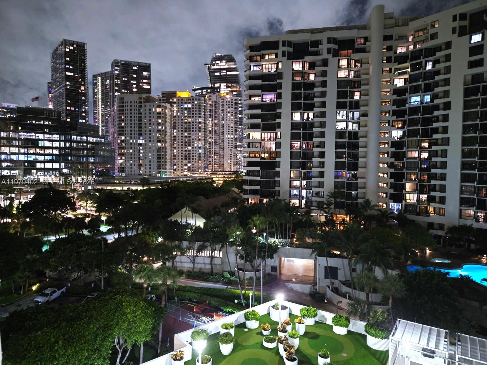 770 Claughton Is Dr #911