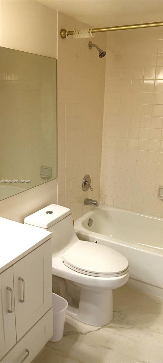 770 Claughton Is Dr #911 Miami, FL 33131