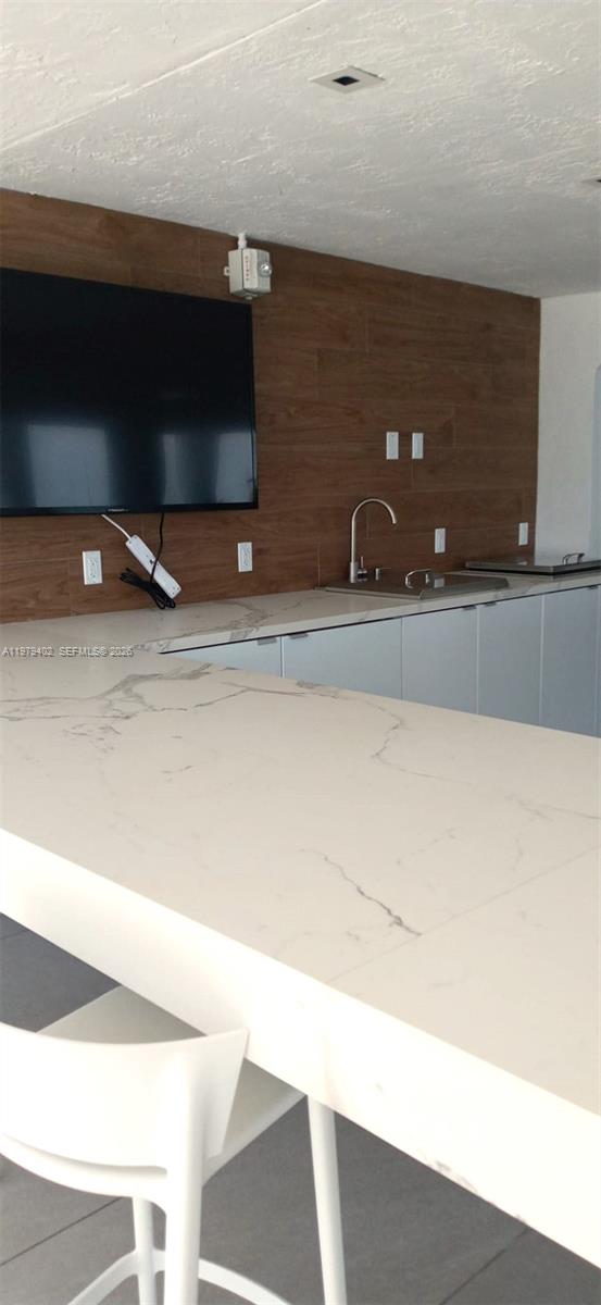 770 Claughton Is Dr #911 Miami, FL 33131