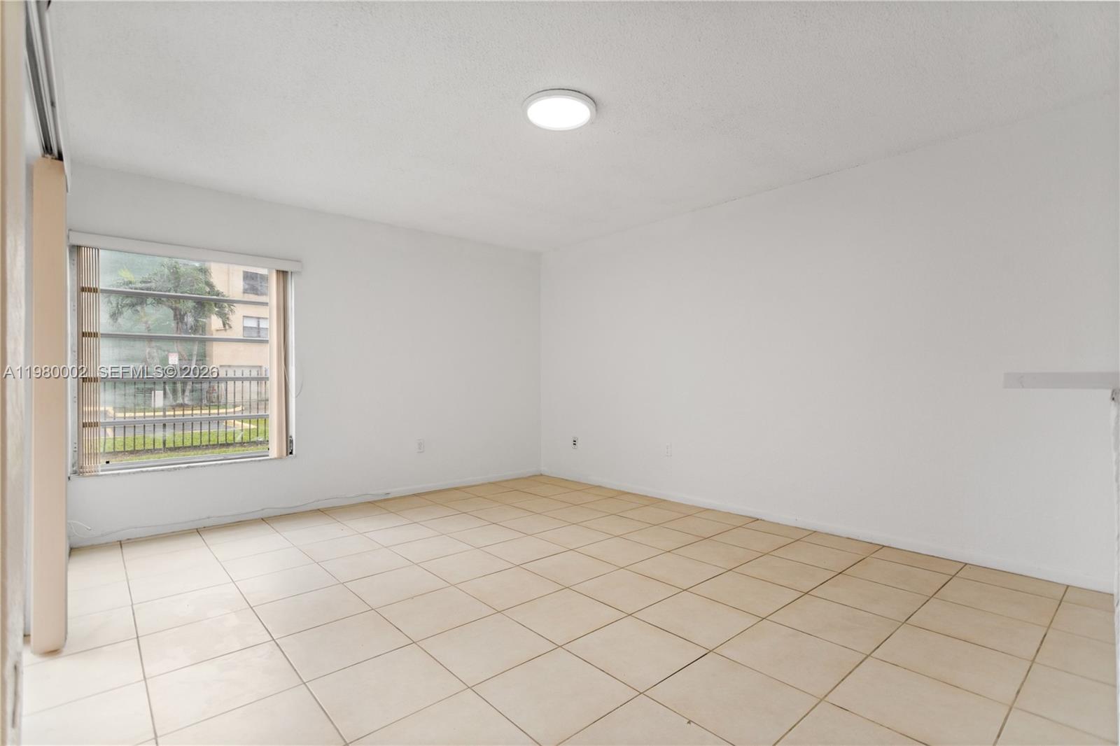 17500 NW 68th Ave #D1004 Hialeah, FL 33015