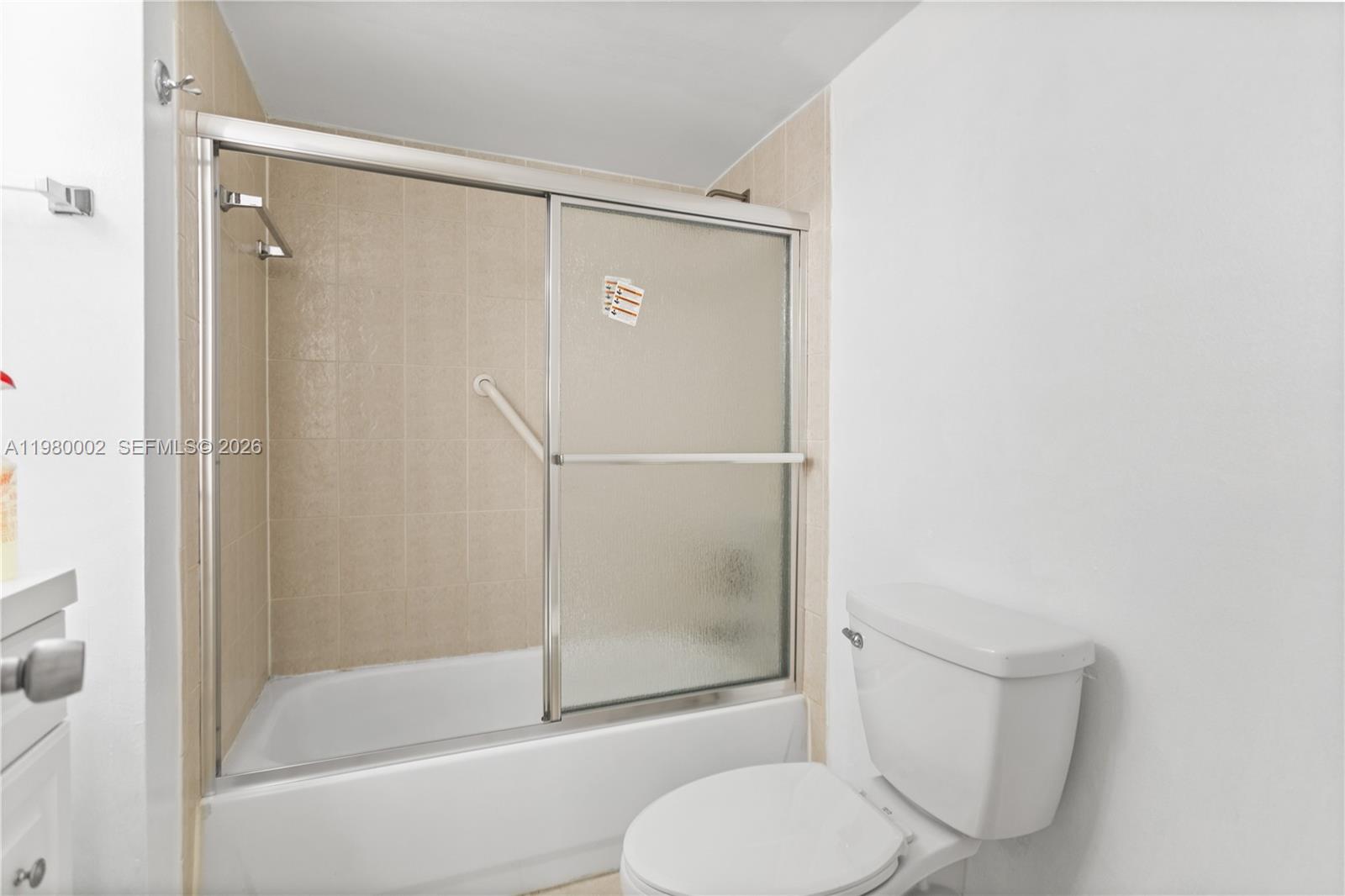 17500 NW 68th Ave #D1004 Hialeah, FL 33015