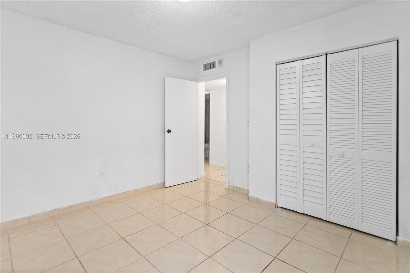 17500 NW 68th Ave #D1004 Hialeah, FL 33015