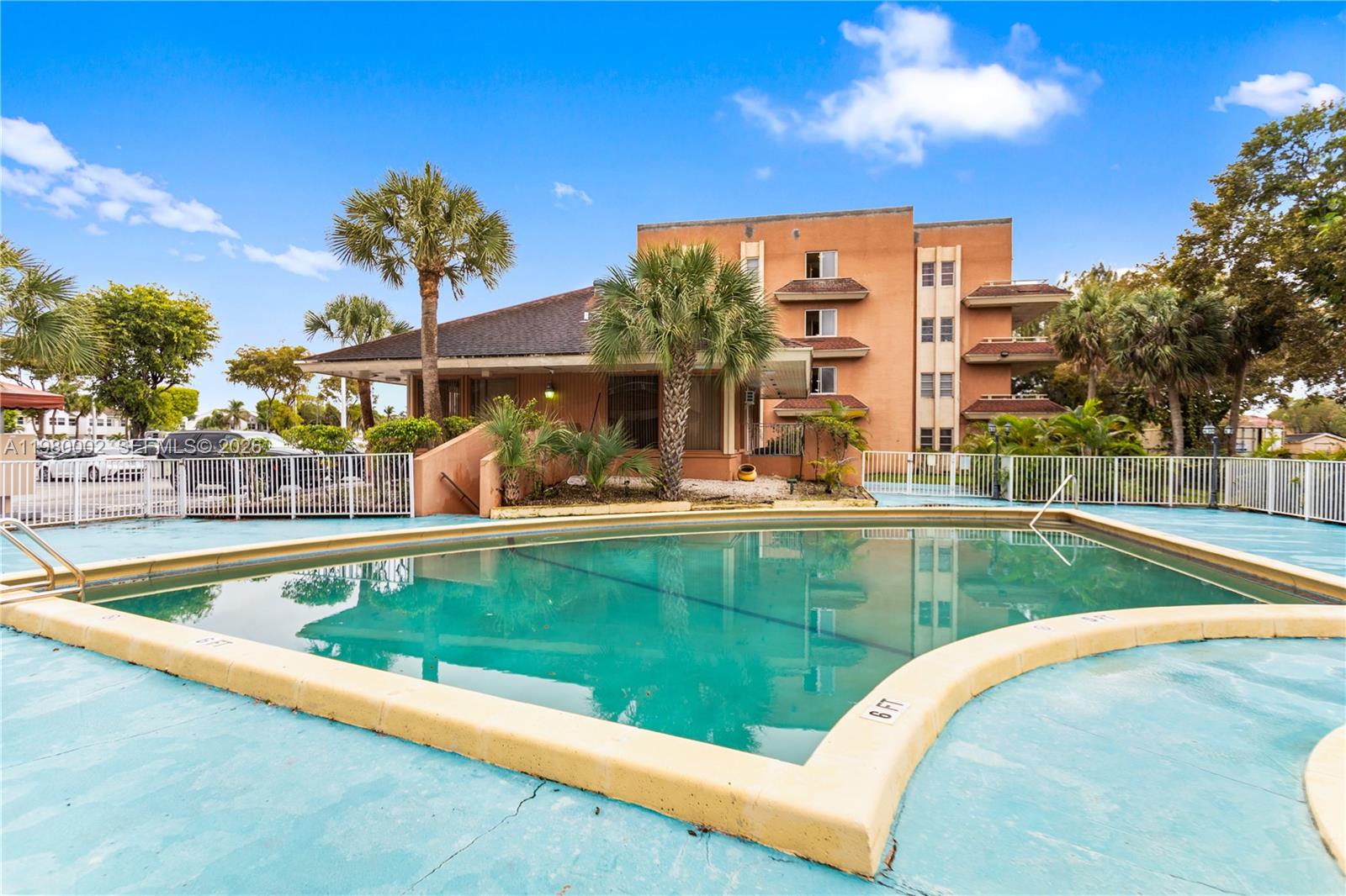 17500 NW 68th Ave #D1004 Hialeah, FL 33015