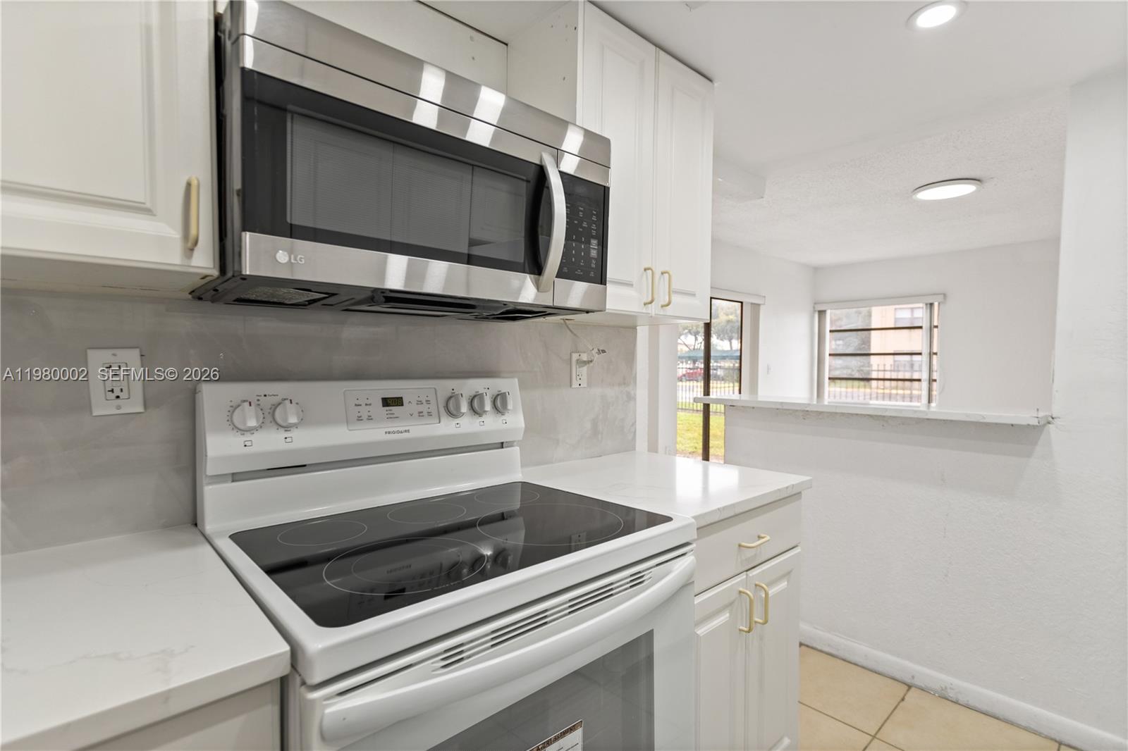 17500 NW 68th Ave #D1004 Hialeah, FL 33015