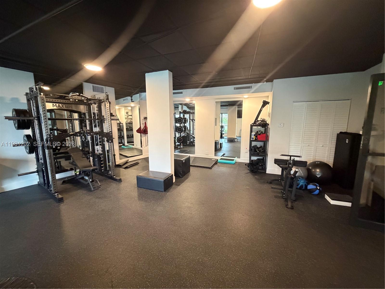 9350 W Bay Hbr Dr #5C Bay Harbor Islands, FL 33154