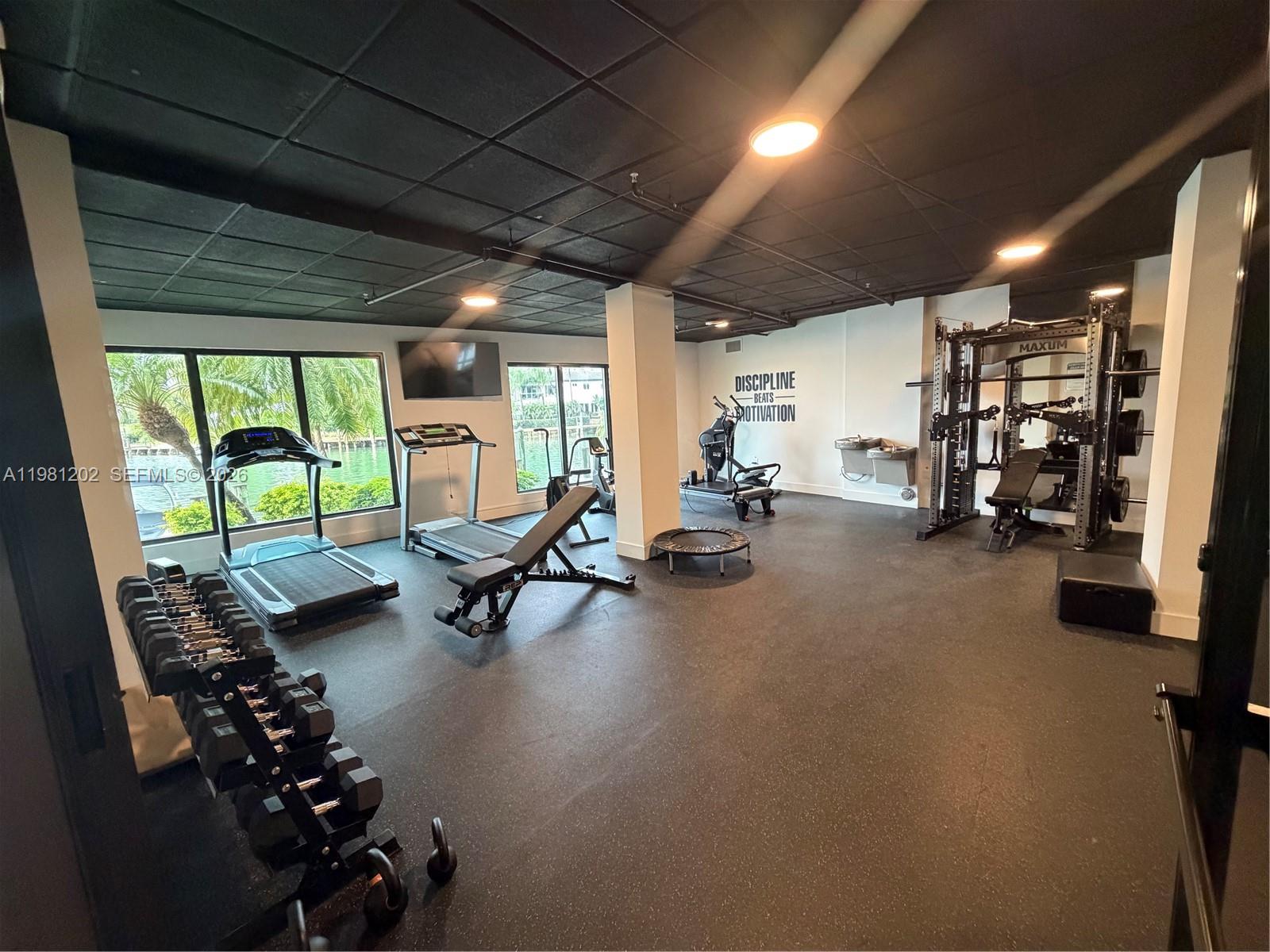 9350 W Bay Hbr Dr #5C Bay Harbor Islands, FL 33154