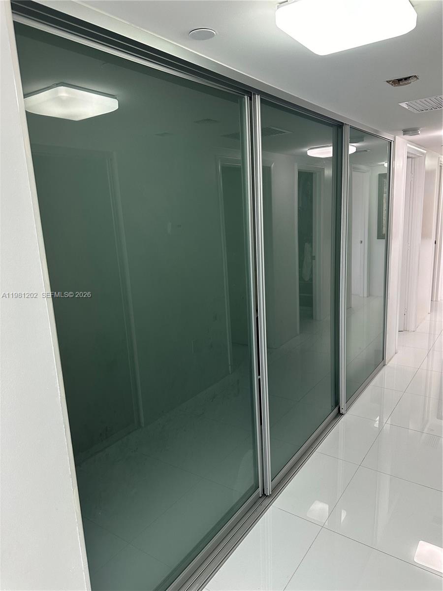 9350 W Bay Hbr Dr #5C Bay Harbor Islands, FL 33154