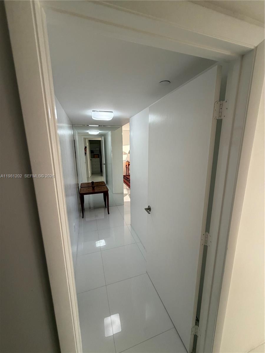 9350 W Bay Hbr Dr #5C Bay Harbor Islands, FL 33154