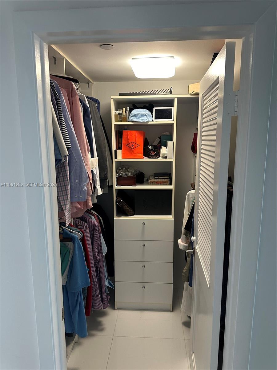 9350 W Bay Hbr Dr #5C Bay Harbor Islands, FL 33154