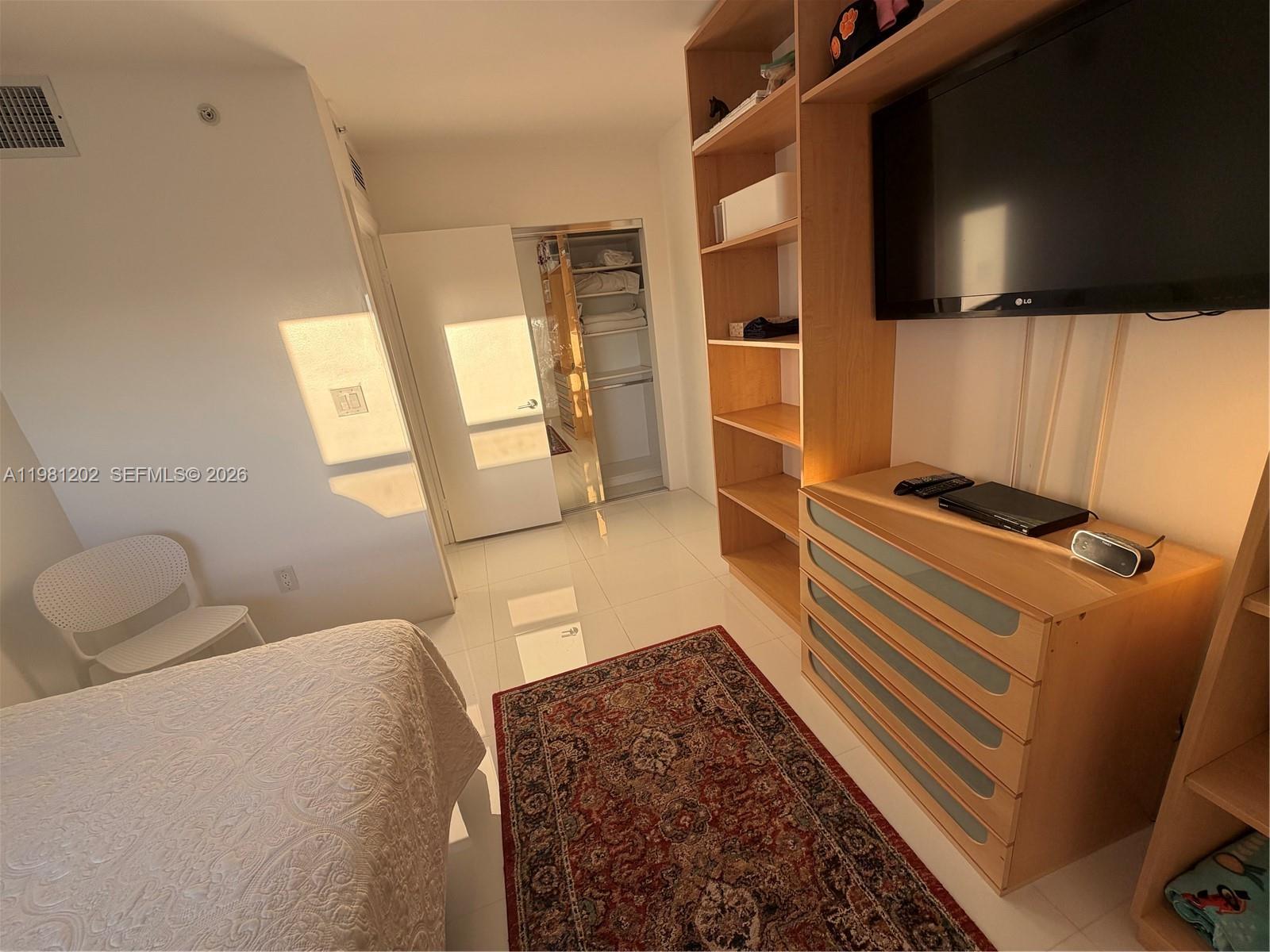 9350 W Bay Hbr Dr #5C Bay Harbor Islands, FL 33154