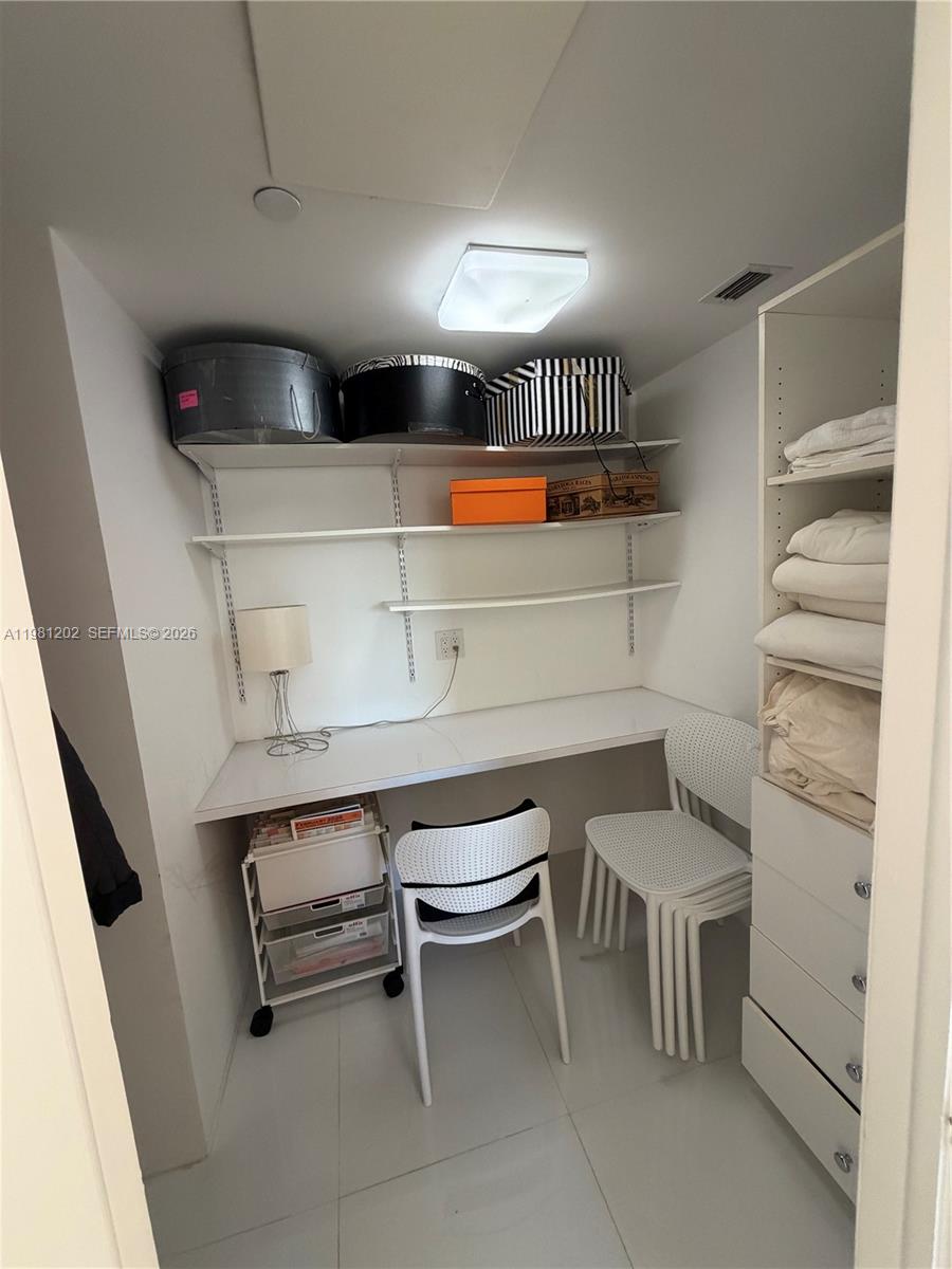 9350 W Bay Hbr Dr #5C Bay Harbor Islands, FL 33154