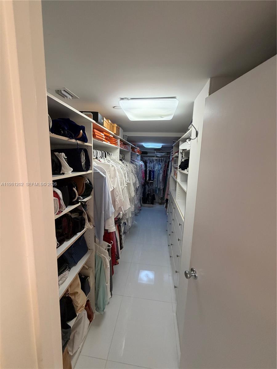 9350 W Bay Hbr Dr #5C Bay Harbor Islands, FL 33154