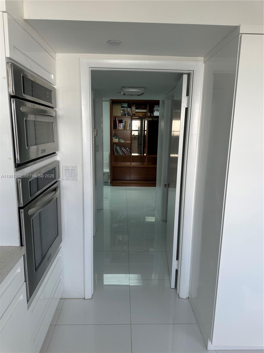 9350 W Bay Hbr Dr #5C Bay Harbor Islands, FL 33154