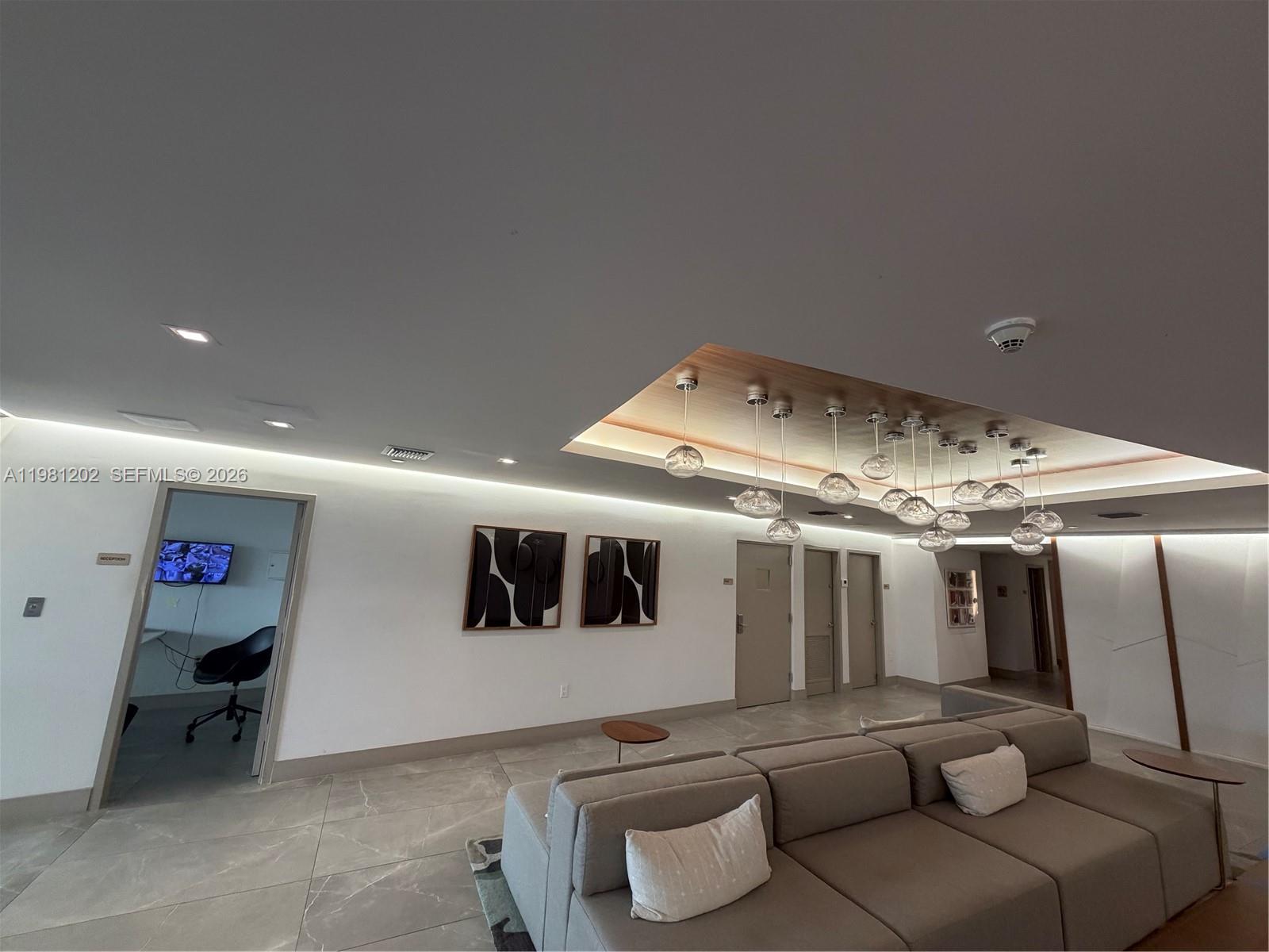 9350 W Bay Hbr Dr #5C Bay Harbor Islands, FL 33154