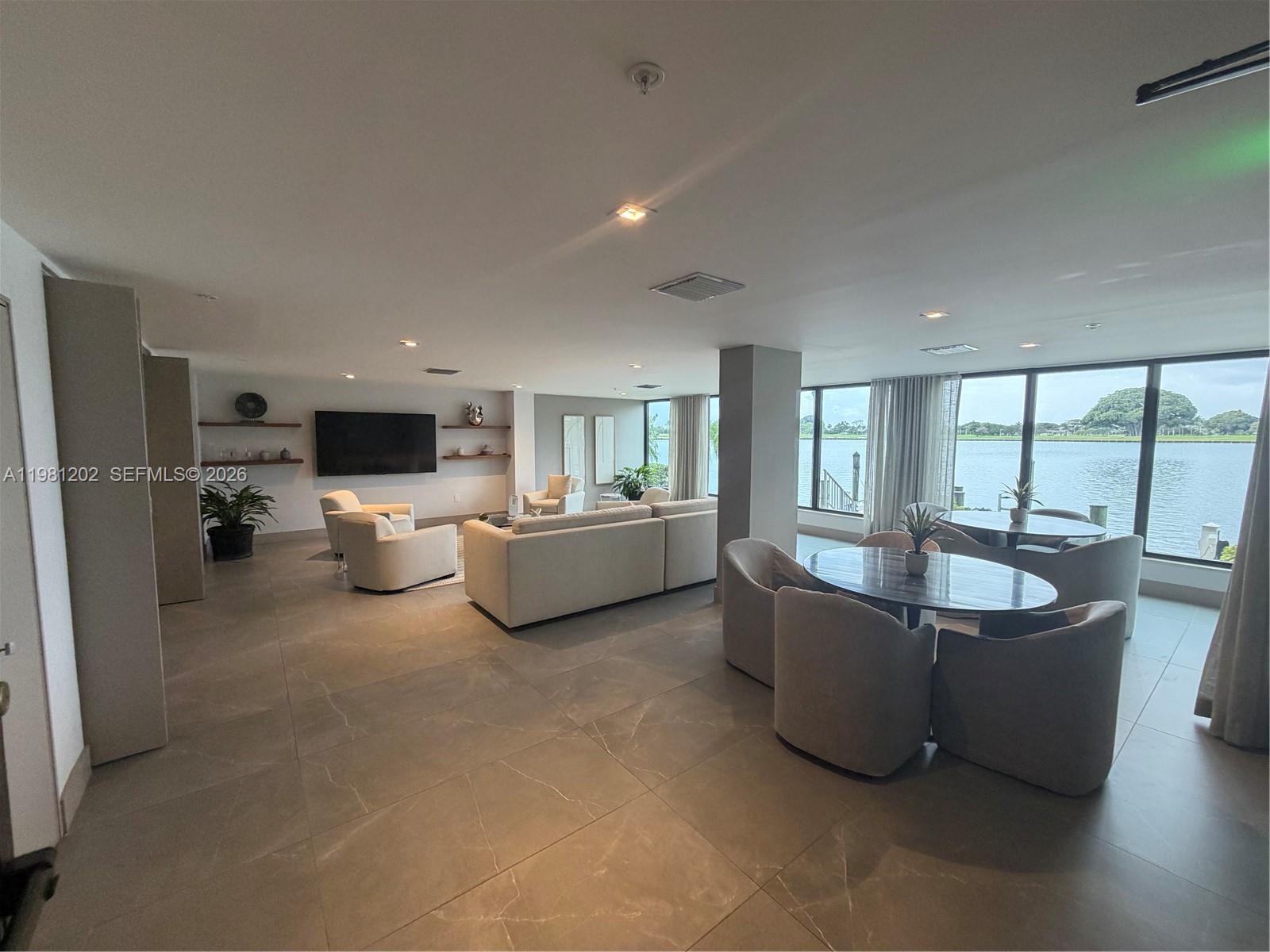 9350 W Bay Hbr Dr #5C Bay Harbor Islands, FL 33154