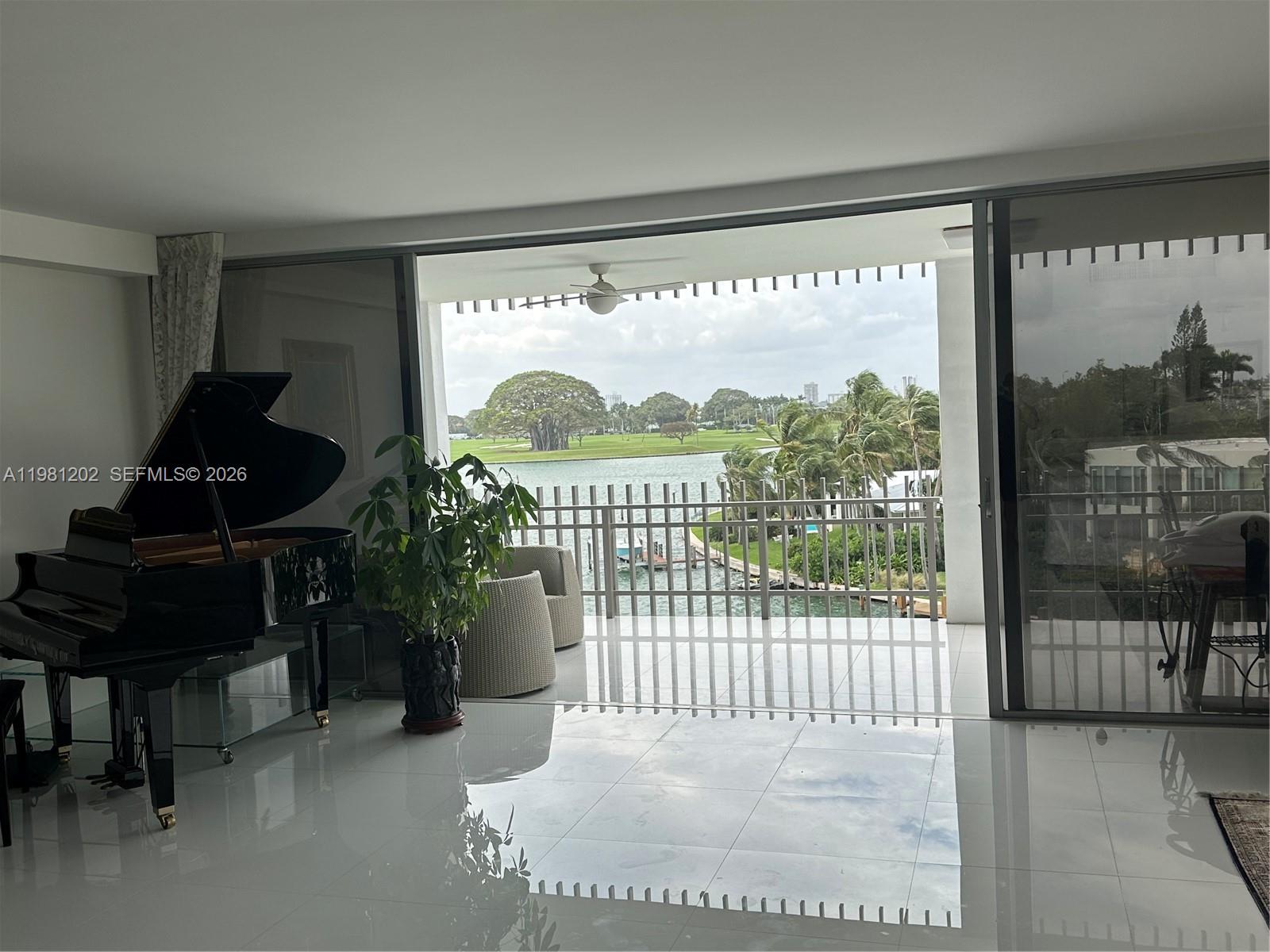 9350 W Bay Hbr Dr #5C Bay Harbor Islands, FL 33154