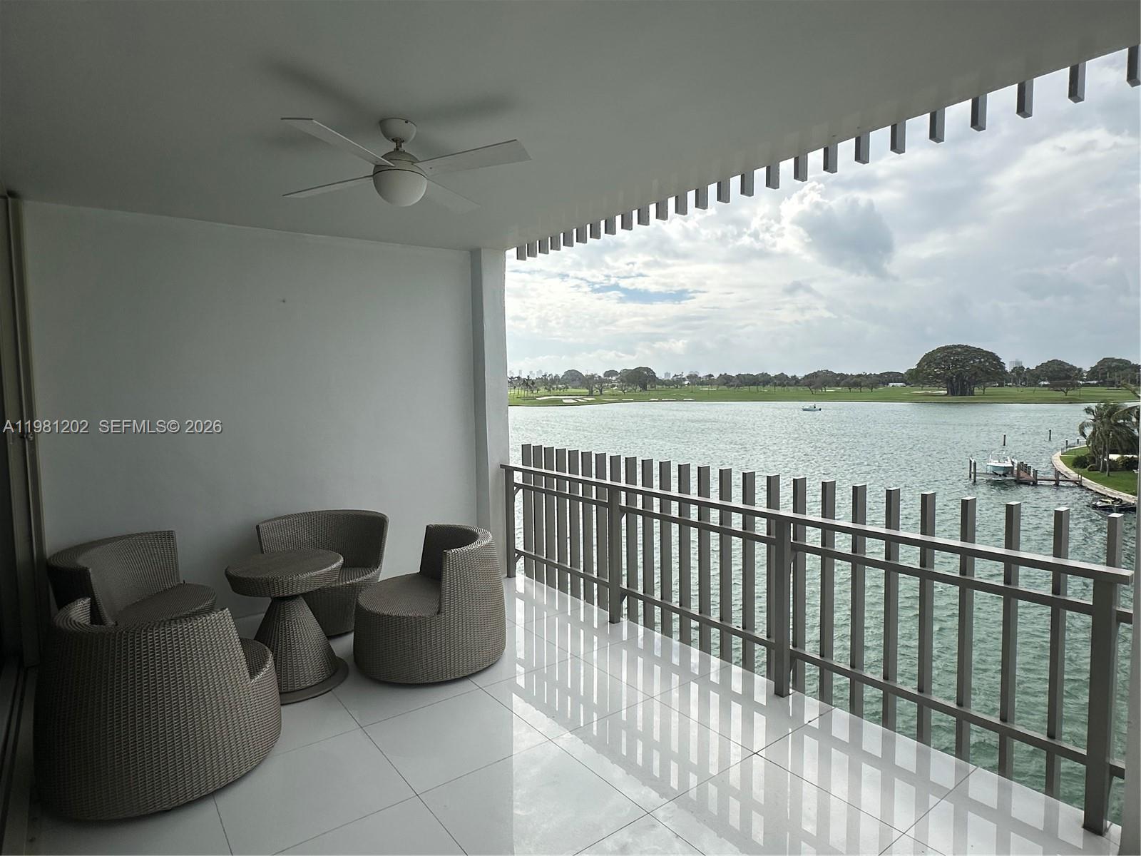 9350 W Bay Hbr Dr #5C Bay Harbor Islands, FL 33154