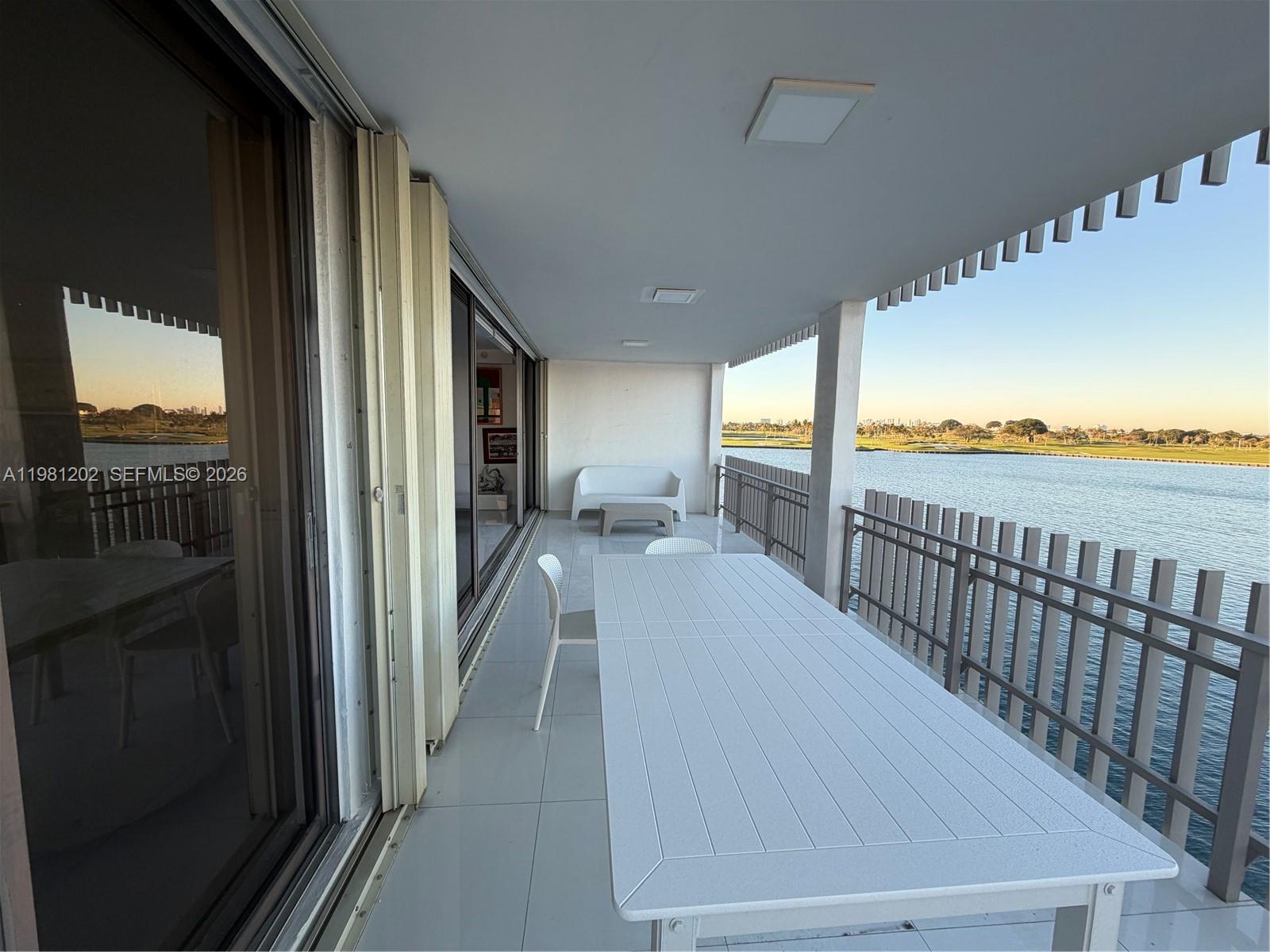 9350 W Bay Hbr Dr #5C Bay Harbor Islands, FL 33154