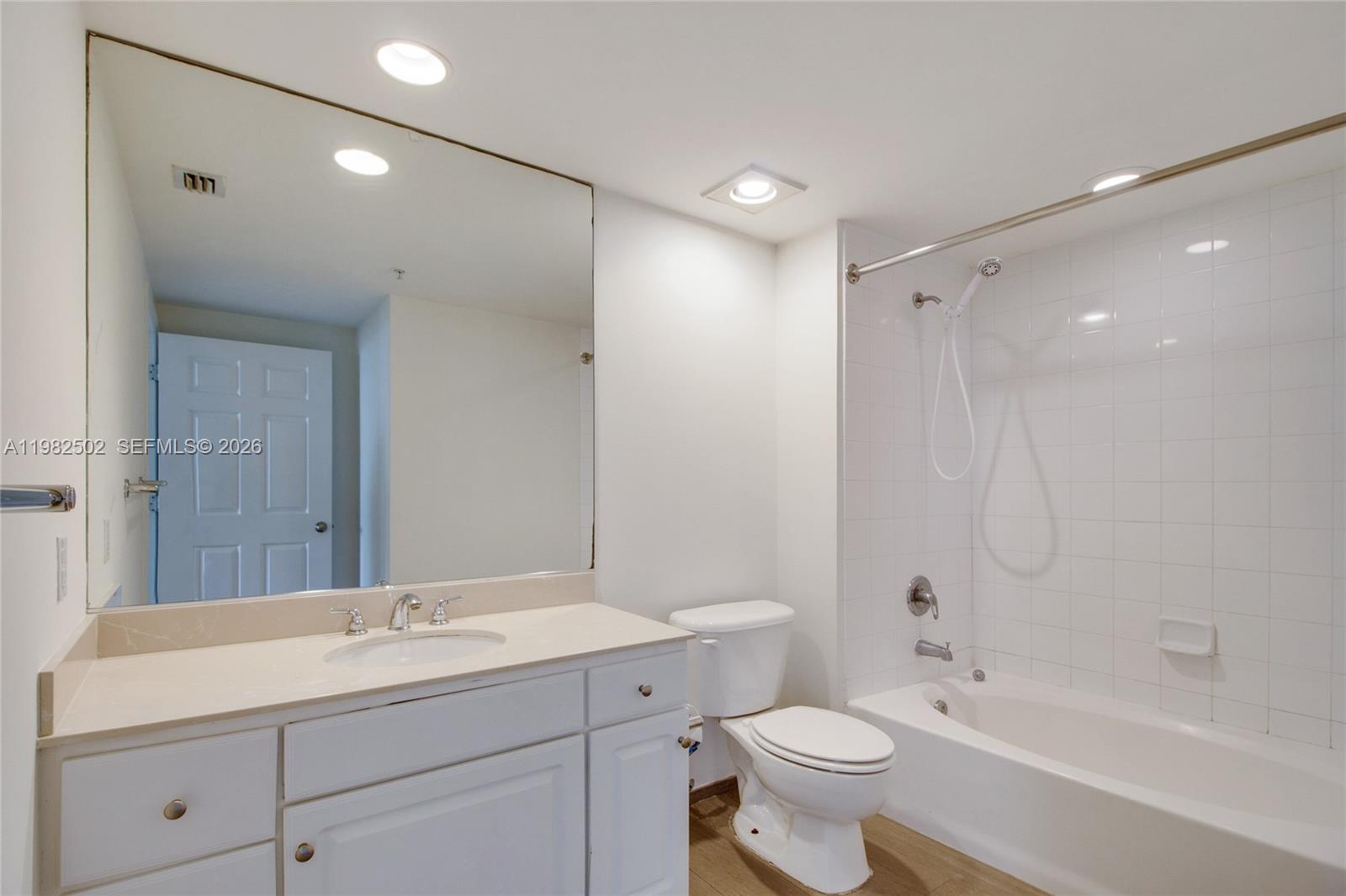 image Cite on the Bay East9