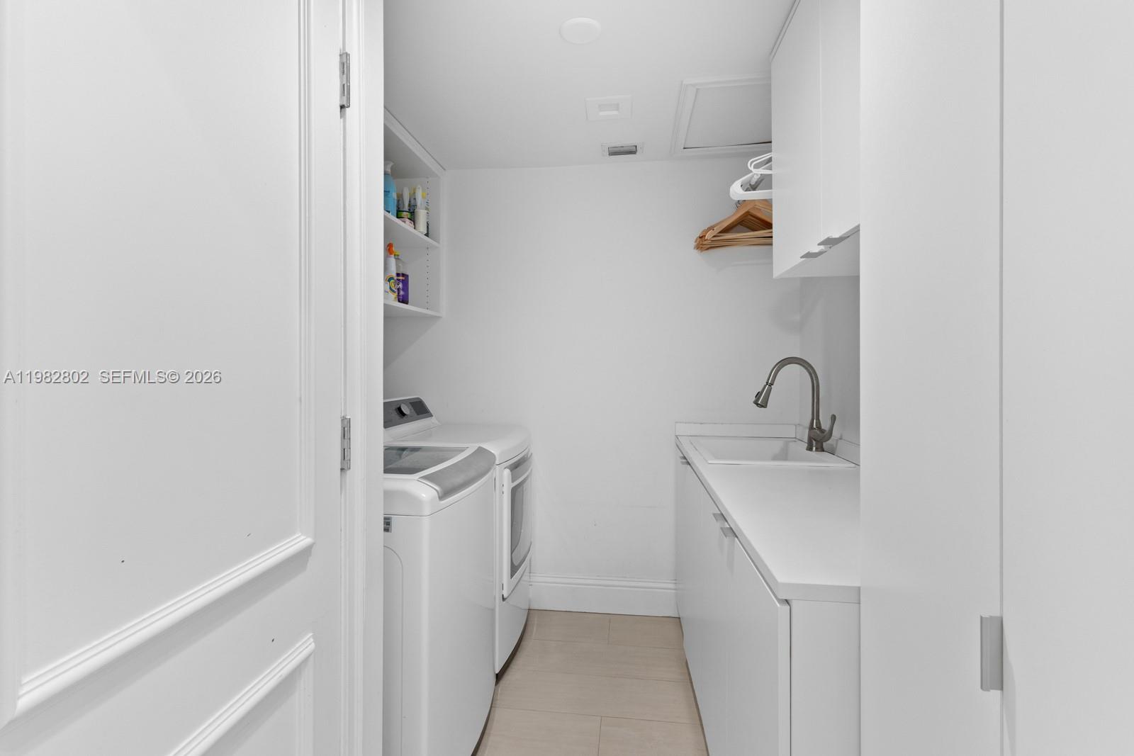 5 Coconut Ln Key Biscayne, FL 33149