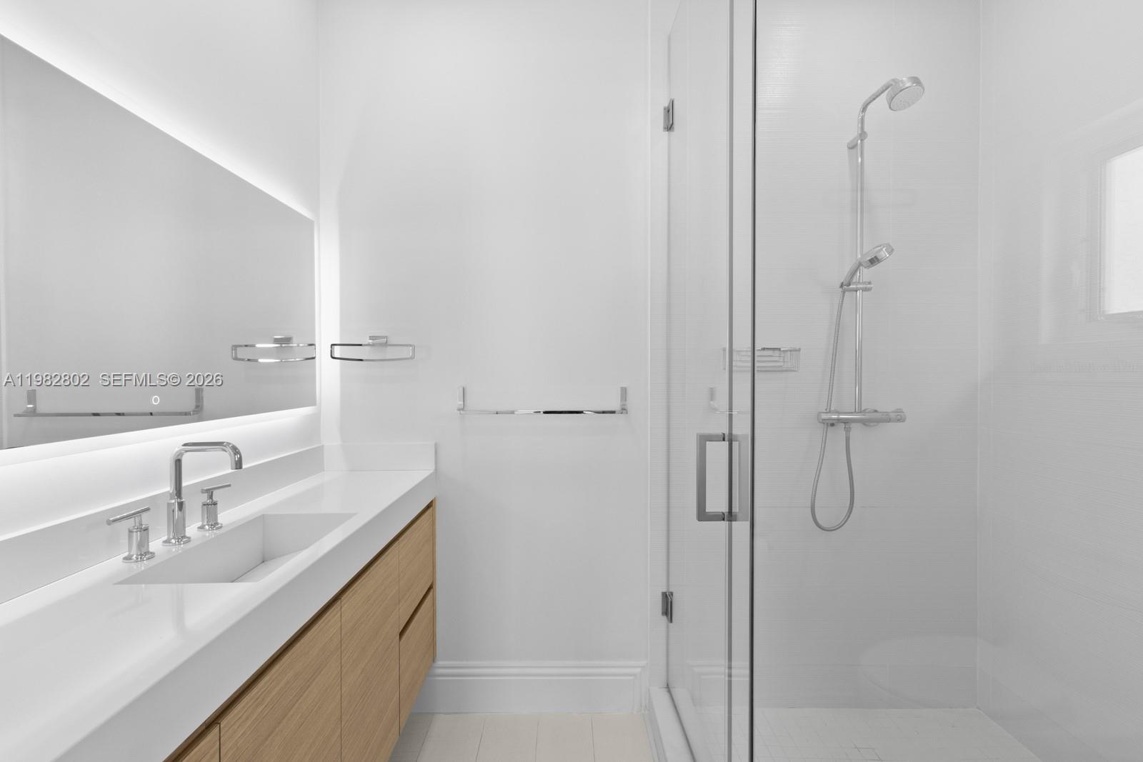 5 Coconut Ln Key Biscayne, FL 33149