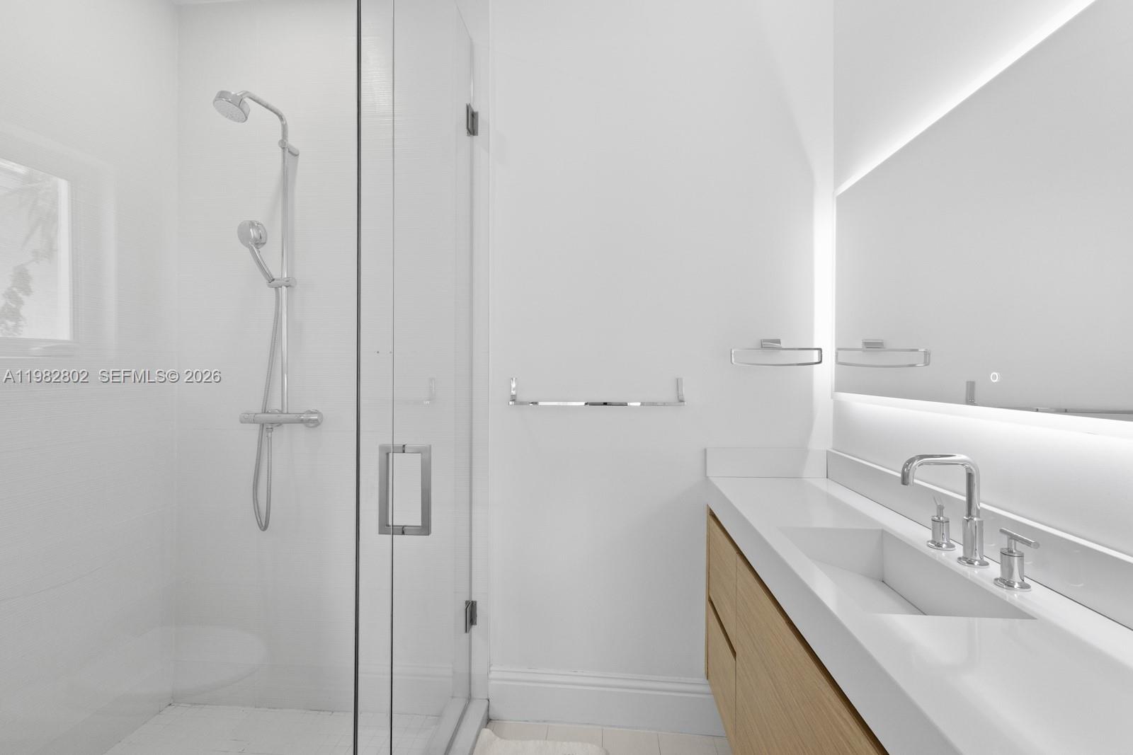 5 Coconut Ln Key Biscayne, FL 33149