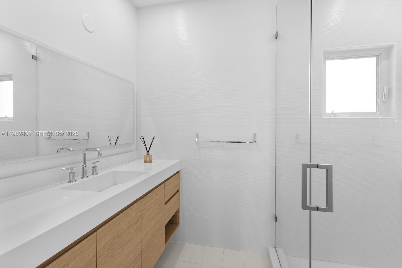 5 Coconut Ln Key Biscayne, FL 33149