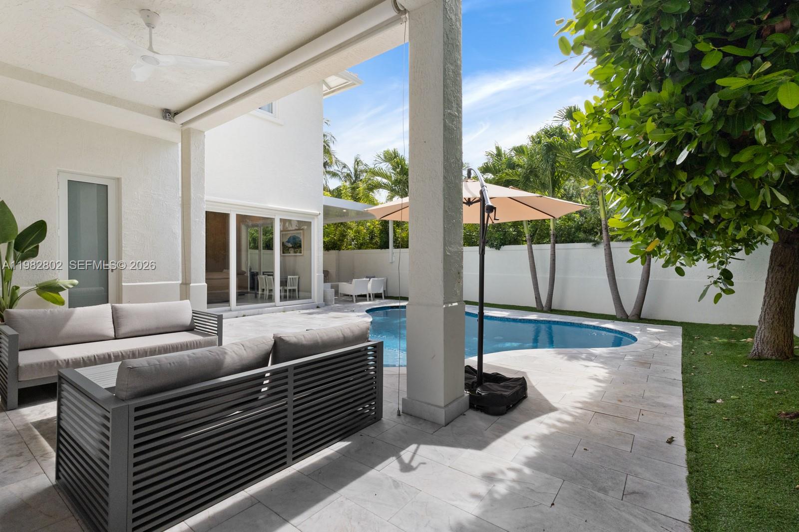 5 Coconut Ln Key Biscayne, FL 33149