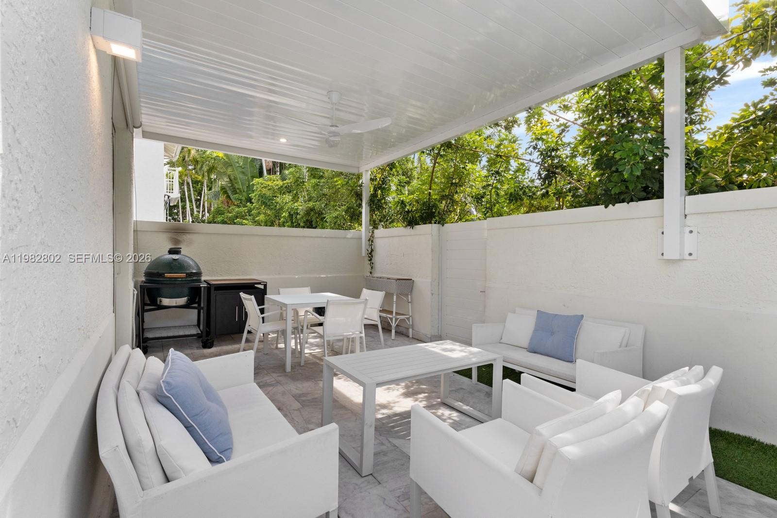 5 Coconut Ln Key Biscayne, FL 33149